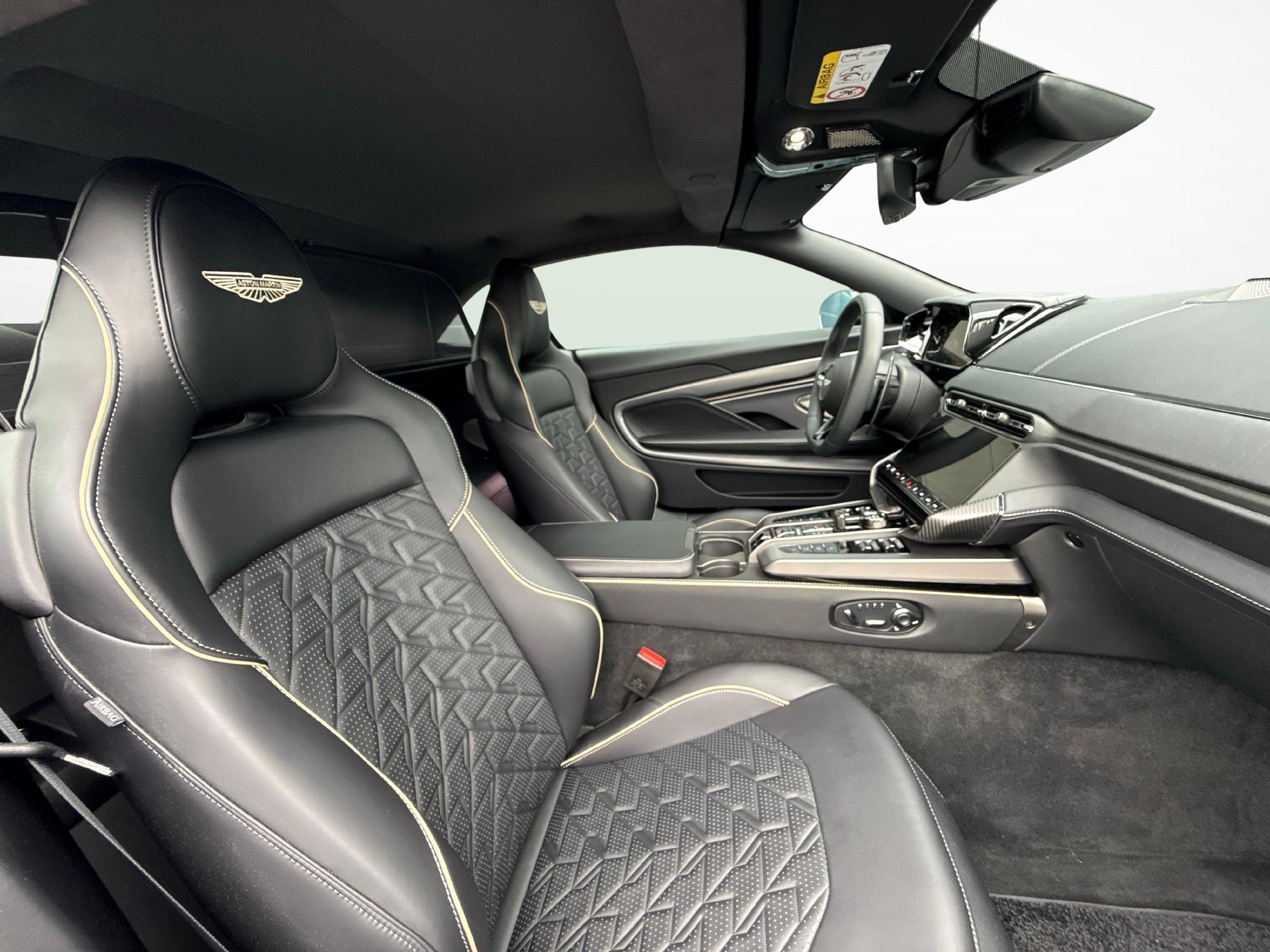 ASTON MARTIN Vanquish Volante 5.2 V12 Bi-Turbo-image-8