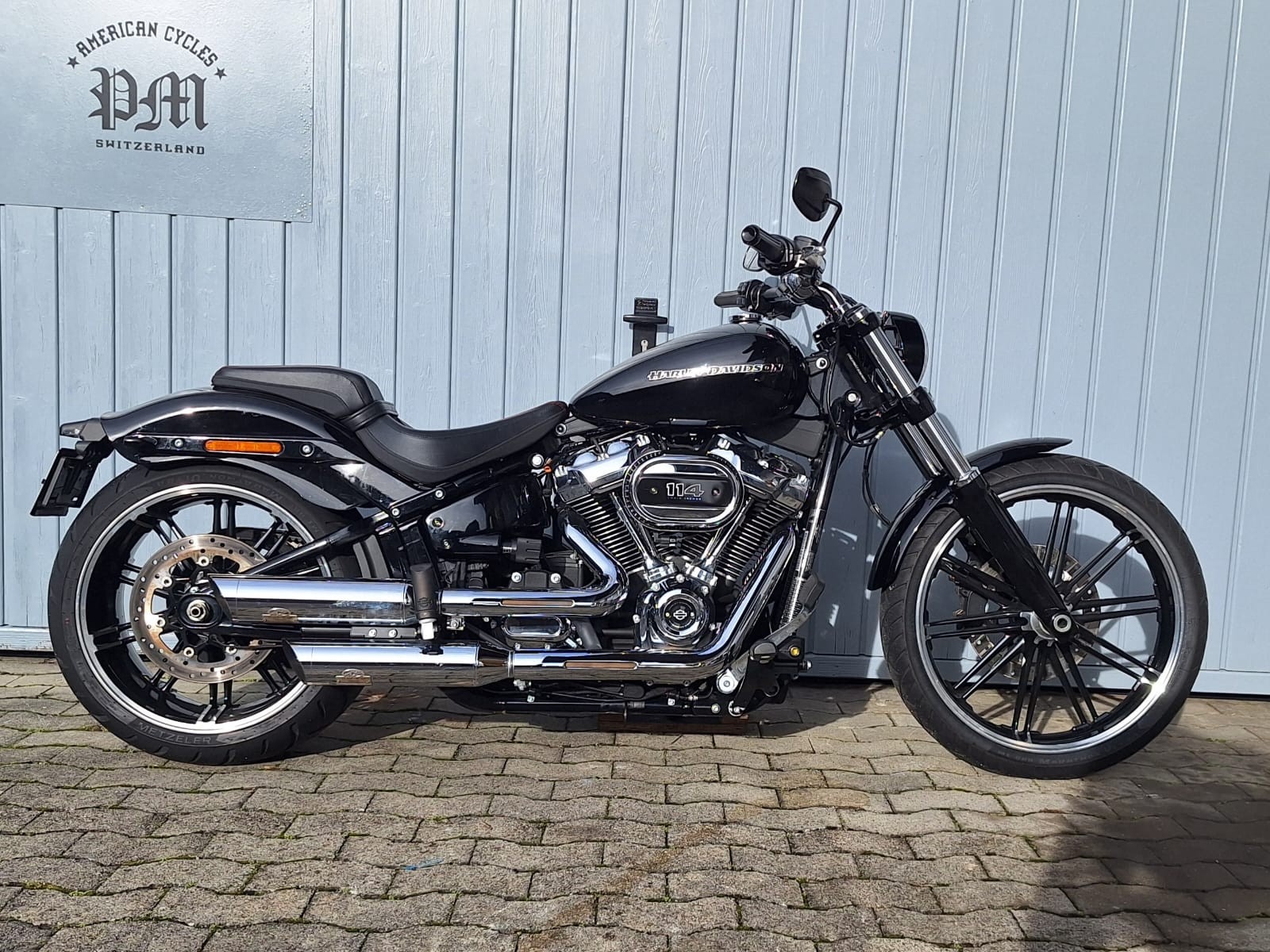 HARLEY-DAVIDSON FXBRS Breakout 114 ABS
