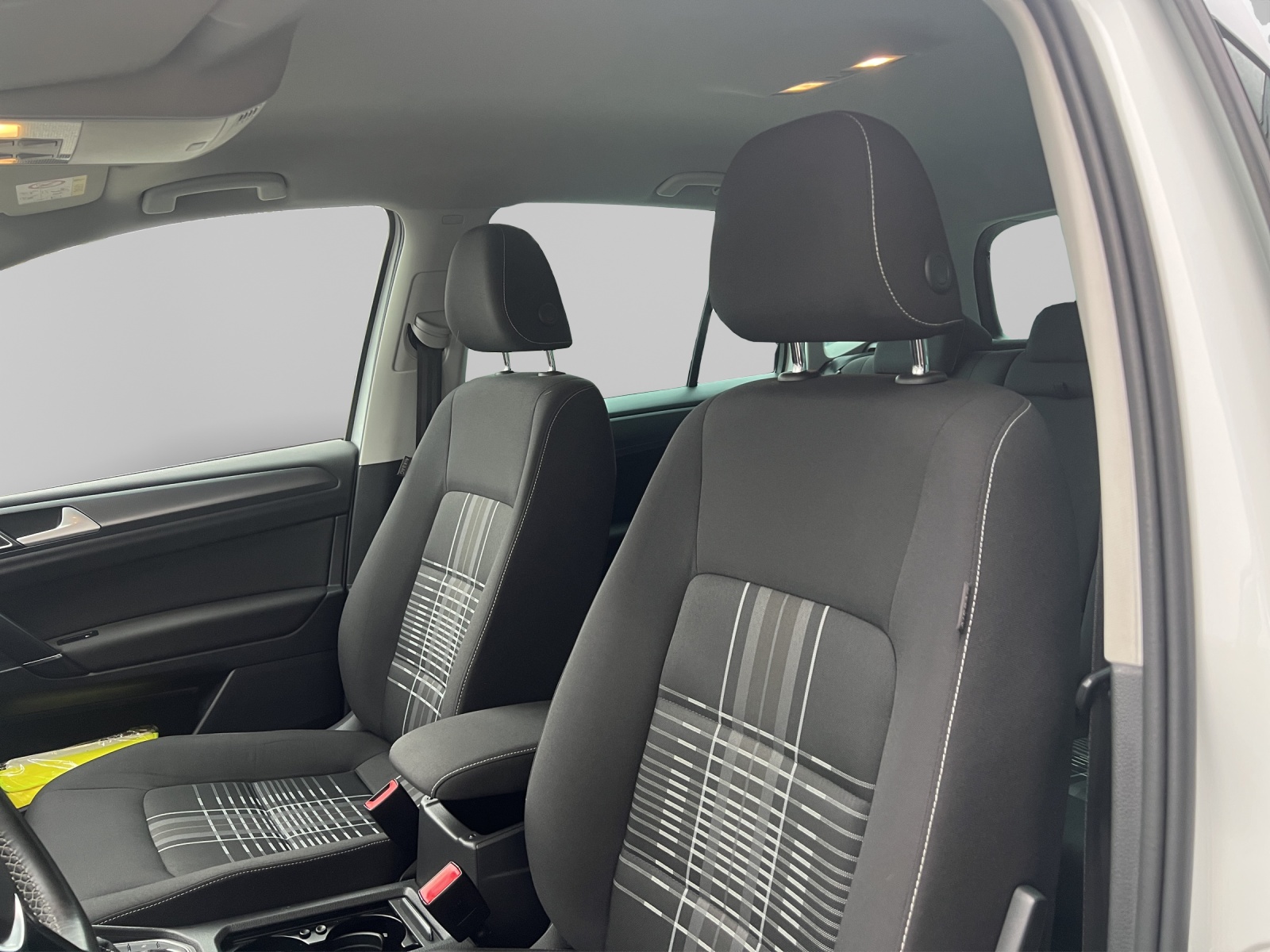 VW Golf Sportsvan 2.0 TDI Comfortline DSG-image-9