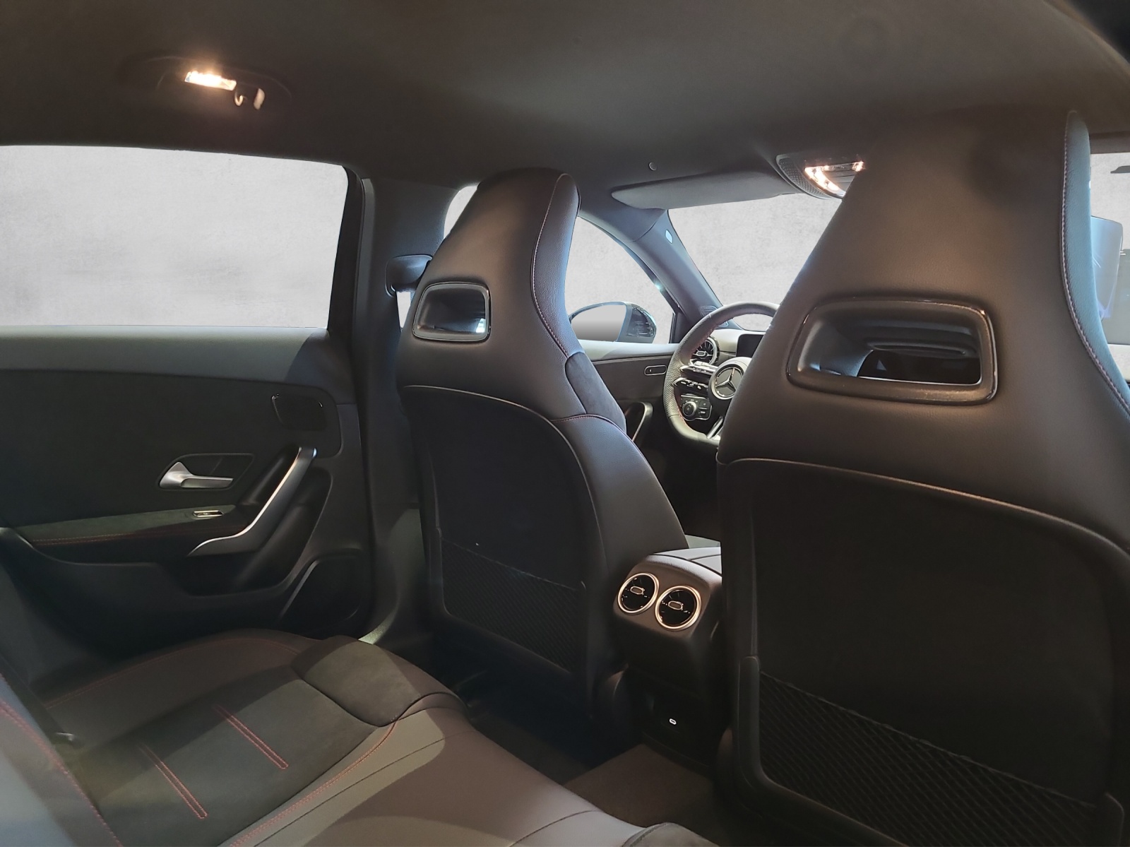 MERCEDES-BENZ A 250 4Matic 8G-DCT-image-14