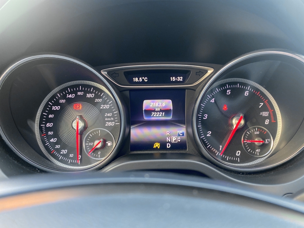 MERCEDES-BENZ CLA 200 Night Star-image-7