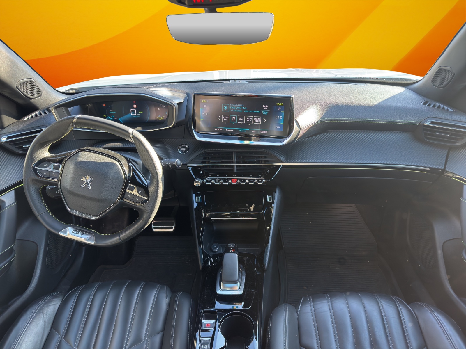 PEUGEOT 2008 e GT Line-image-8