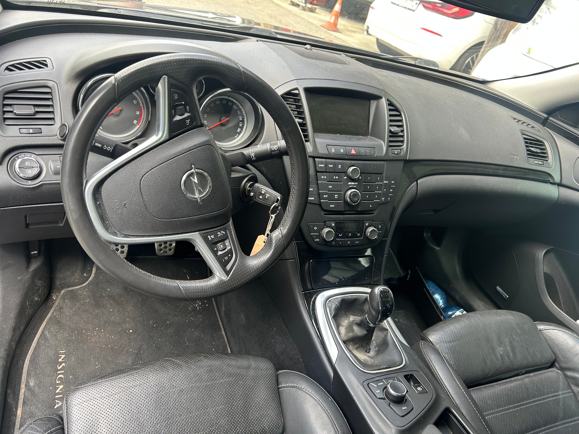 OPEL Insignia 2.0 Turbo Sport 4WD-image-12
