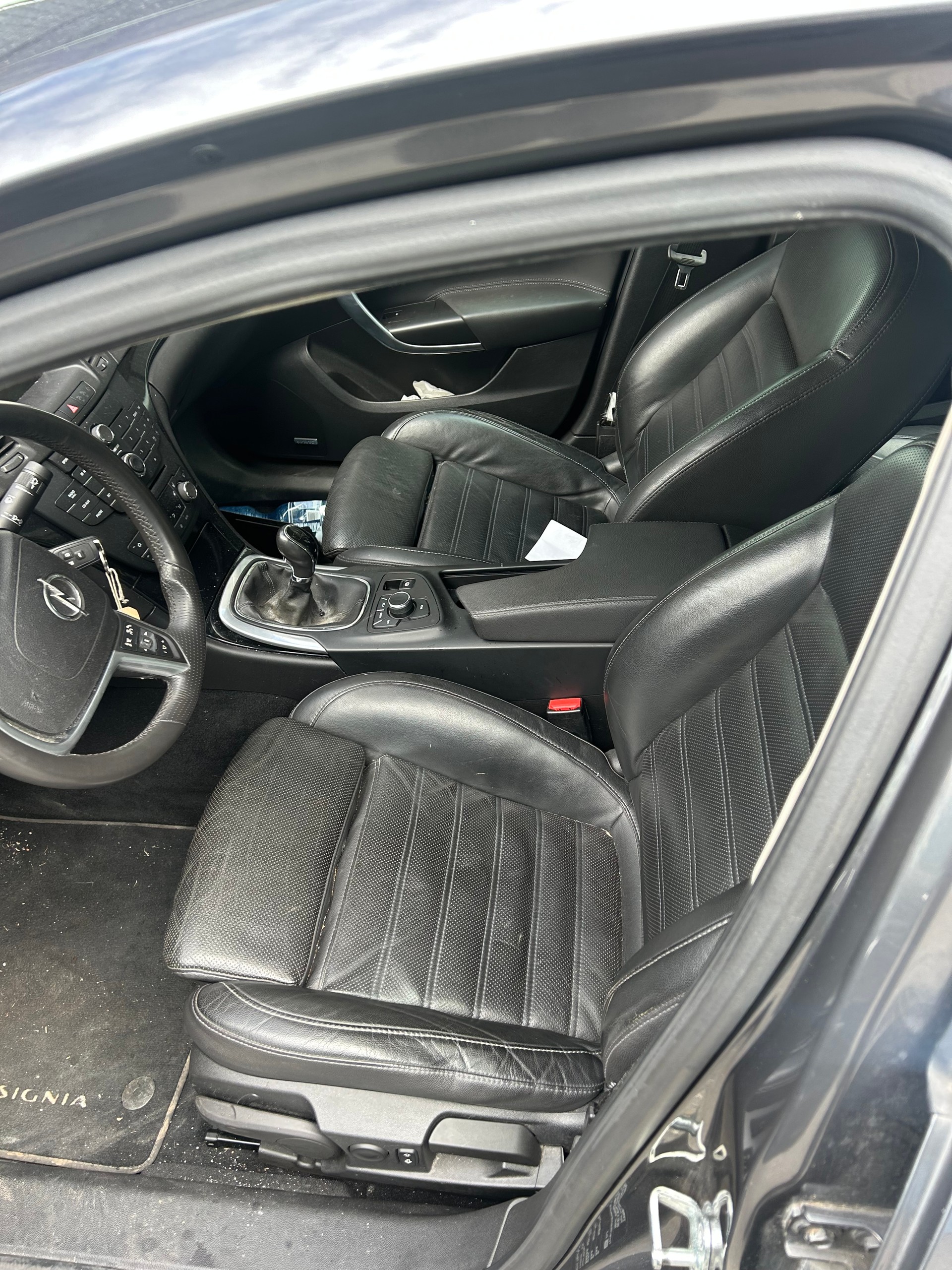 OPEL Insignia 2.0 Turbo Sport 4WD-image-11