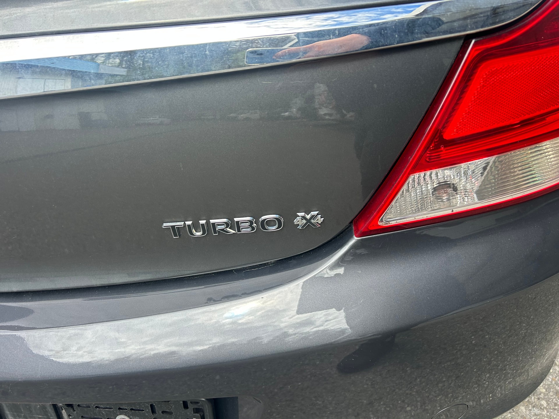 OPEL Insignia 2.0 Turbo Sport 4WD-image-10