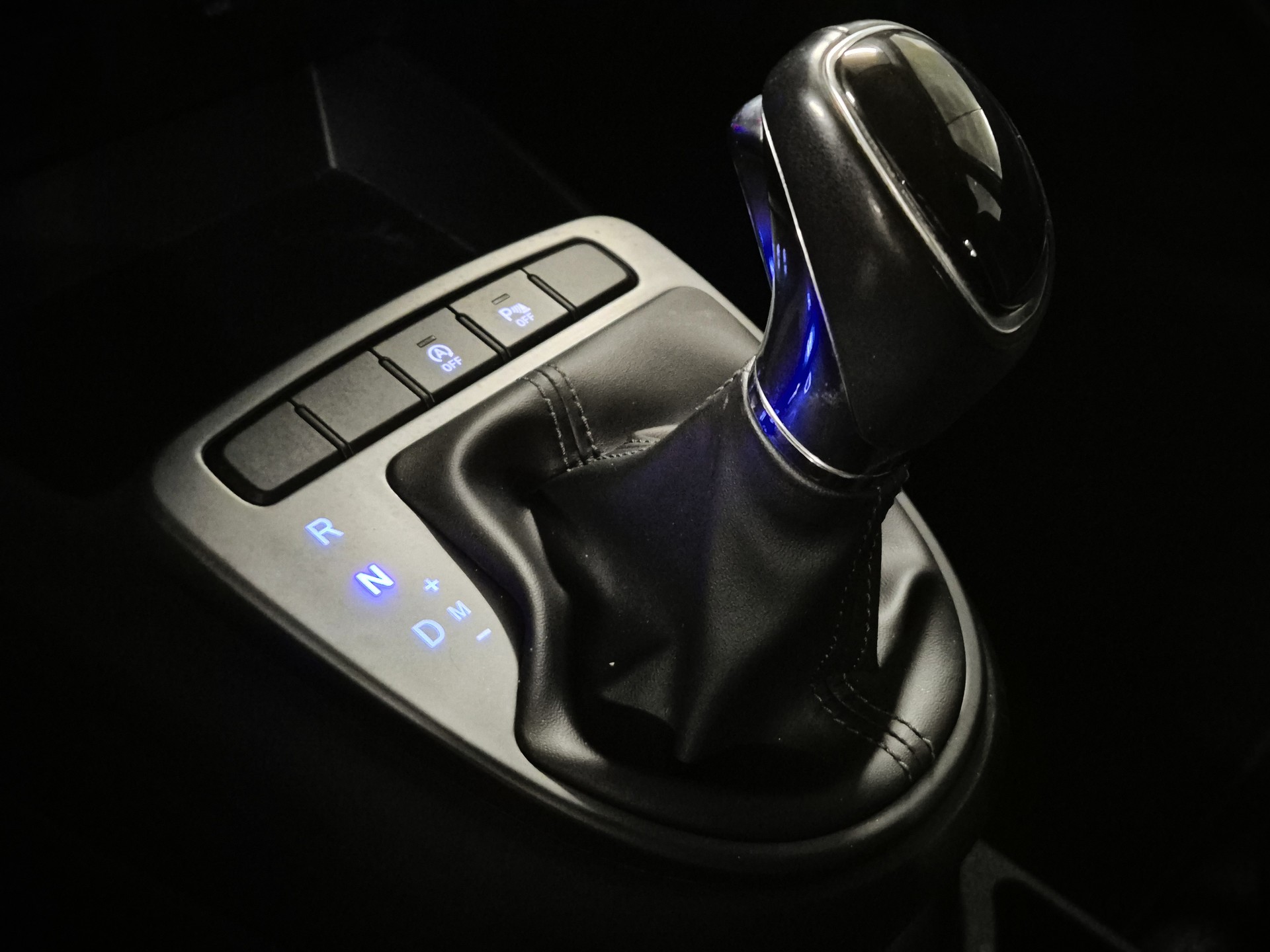 HYUNDAI i10 1.0 Origo Automat-image-11