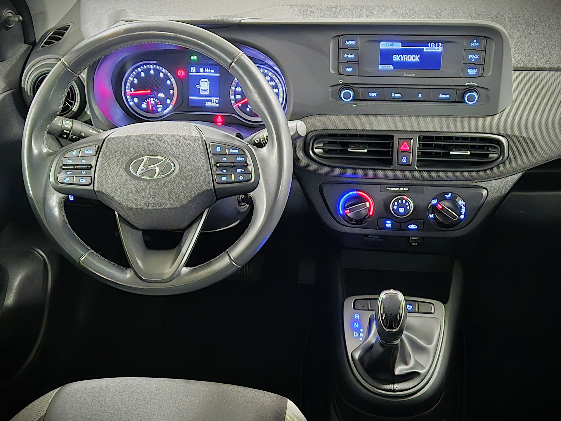 HYUNDAI i10 1.0 Origo Automat-image-10