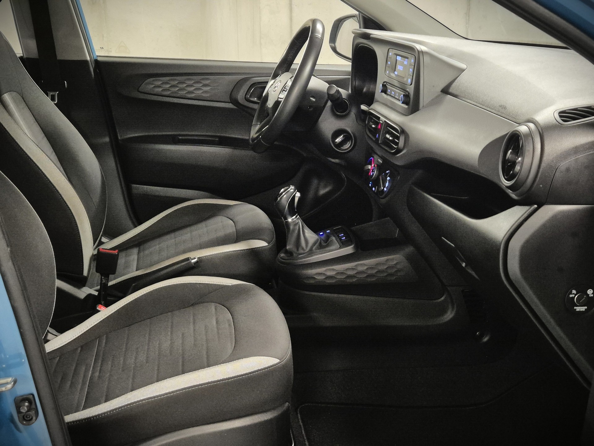 HYUNDAI i10 1.0 Origo Automat-image-13