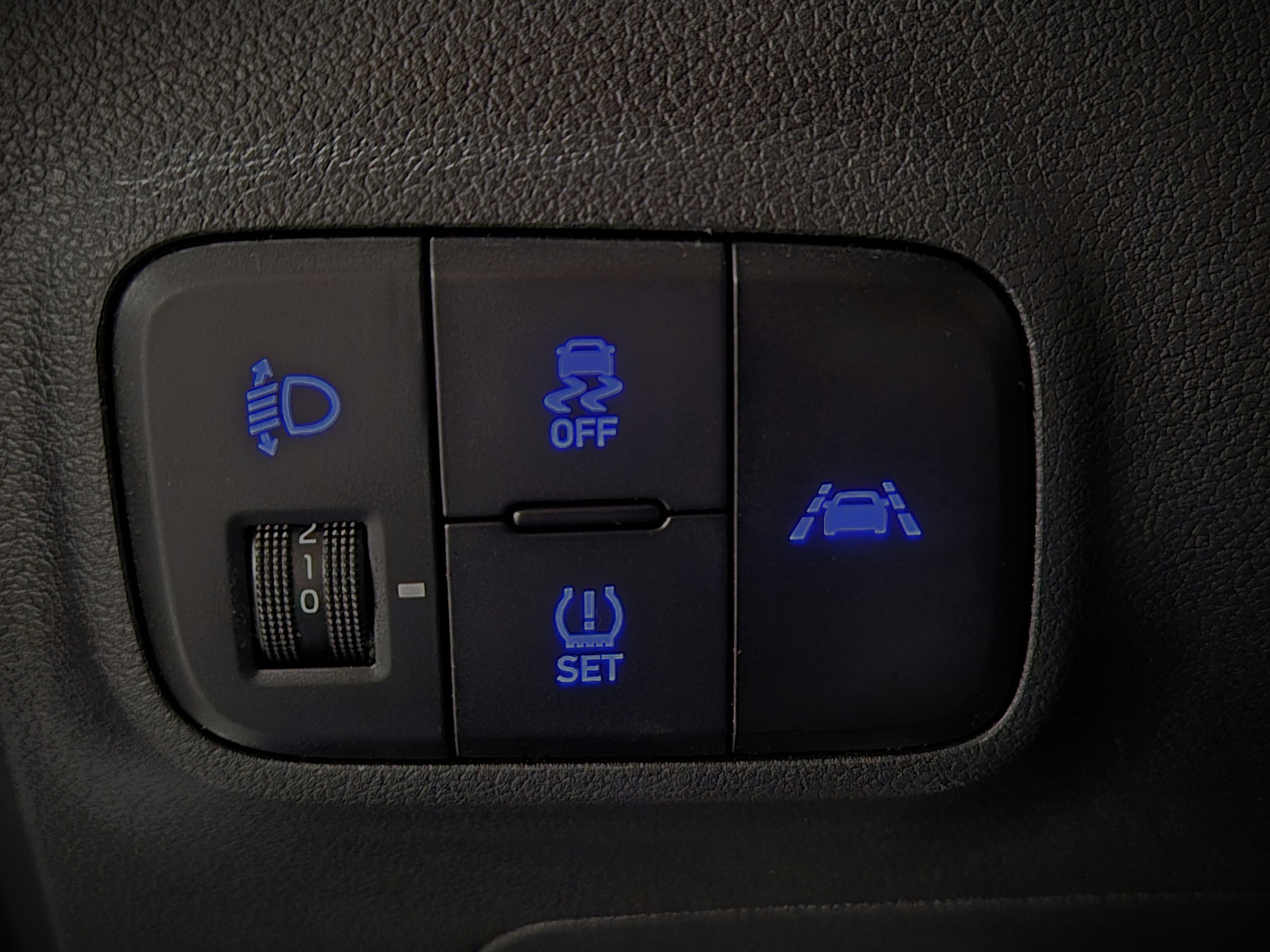 HYUNDAI i10 1.0 Origo Automat-image-12