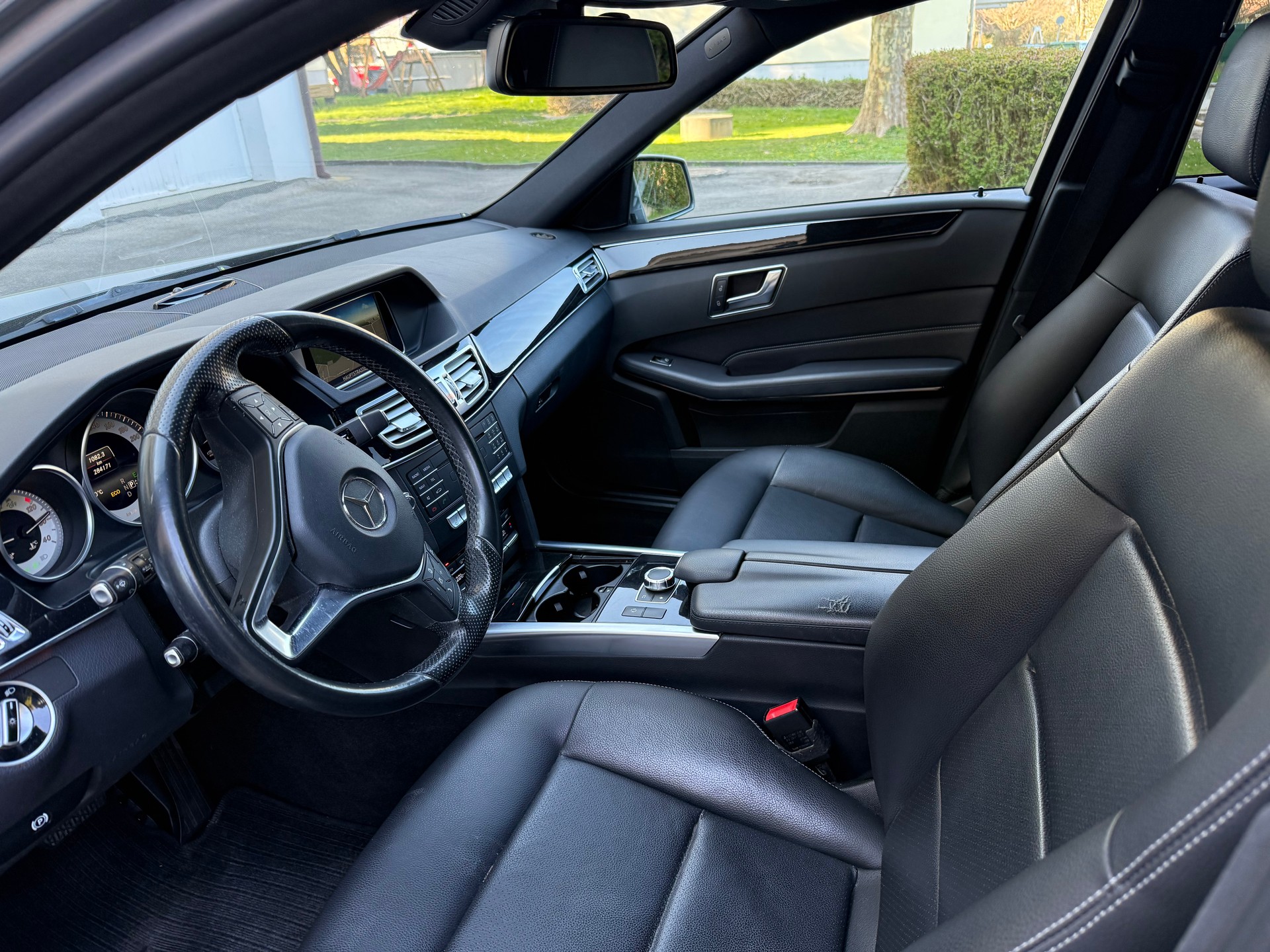 MERCEDES-BENZ E 250 BlueTEC 4Matic 7G-Tronic-image-6