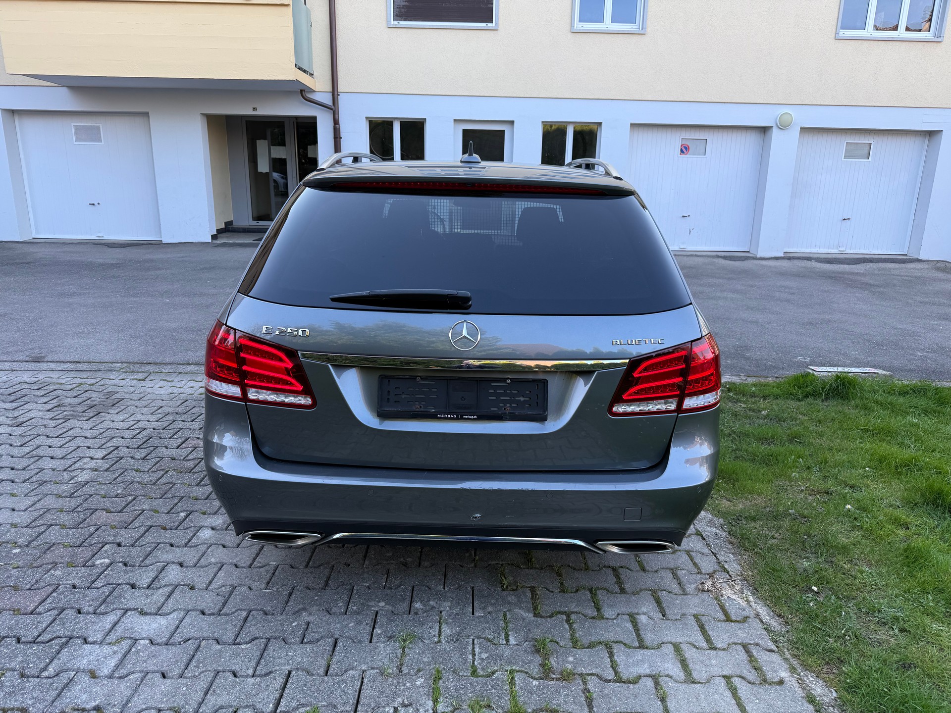 MERCEDES-BENZ E 250 BlueTEC 4Matic 7G-Tronic-image-1