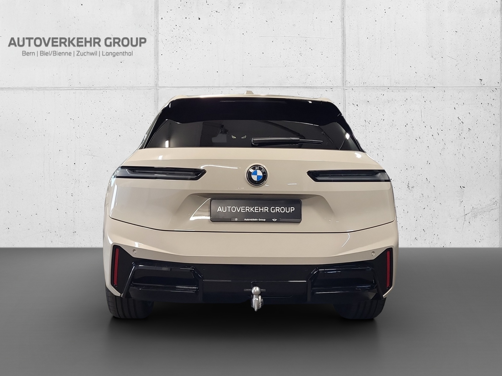 BMW iX xDrive60 M Sport Pro-image-5