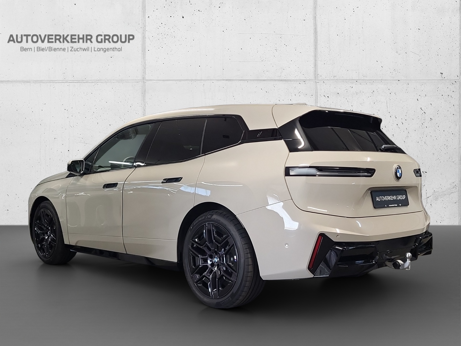 BMW iX xDrive60 M Sport Pro-image-6