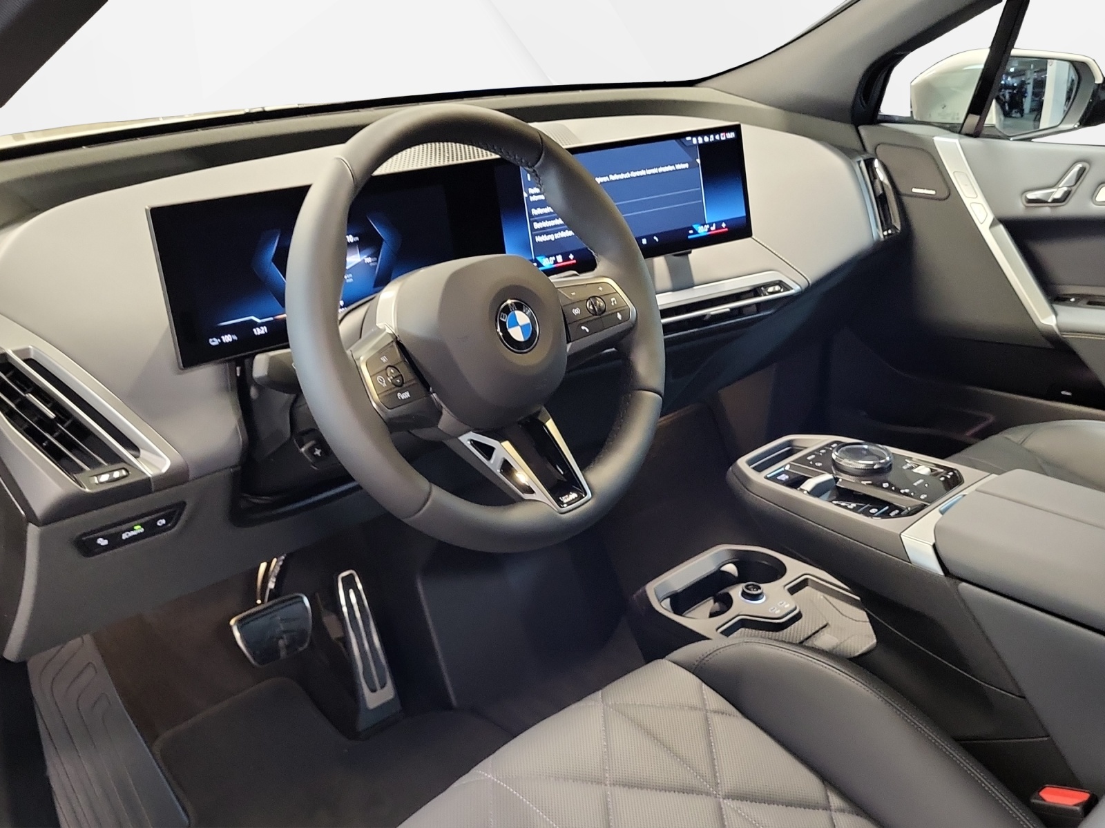 BMW iX xDrive60 M Sport Pro-image-11