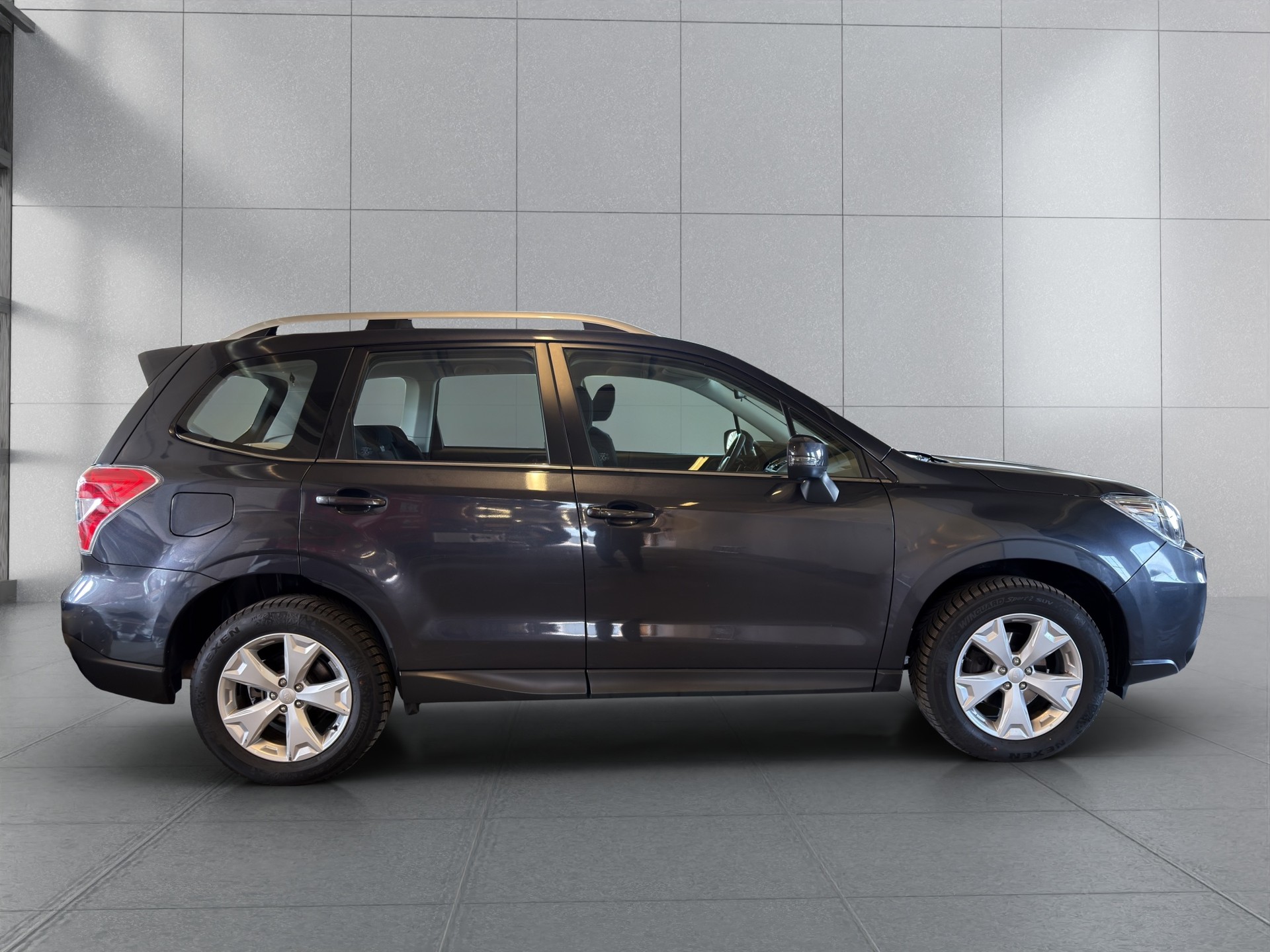 SUBARU Forester 2.0i Swiss Lineartronic*TOP ZUSTAND*NUR 82000 KM*-image-17