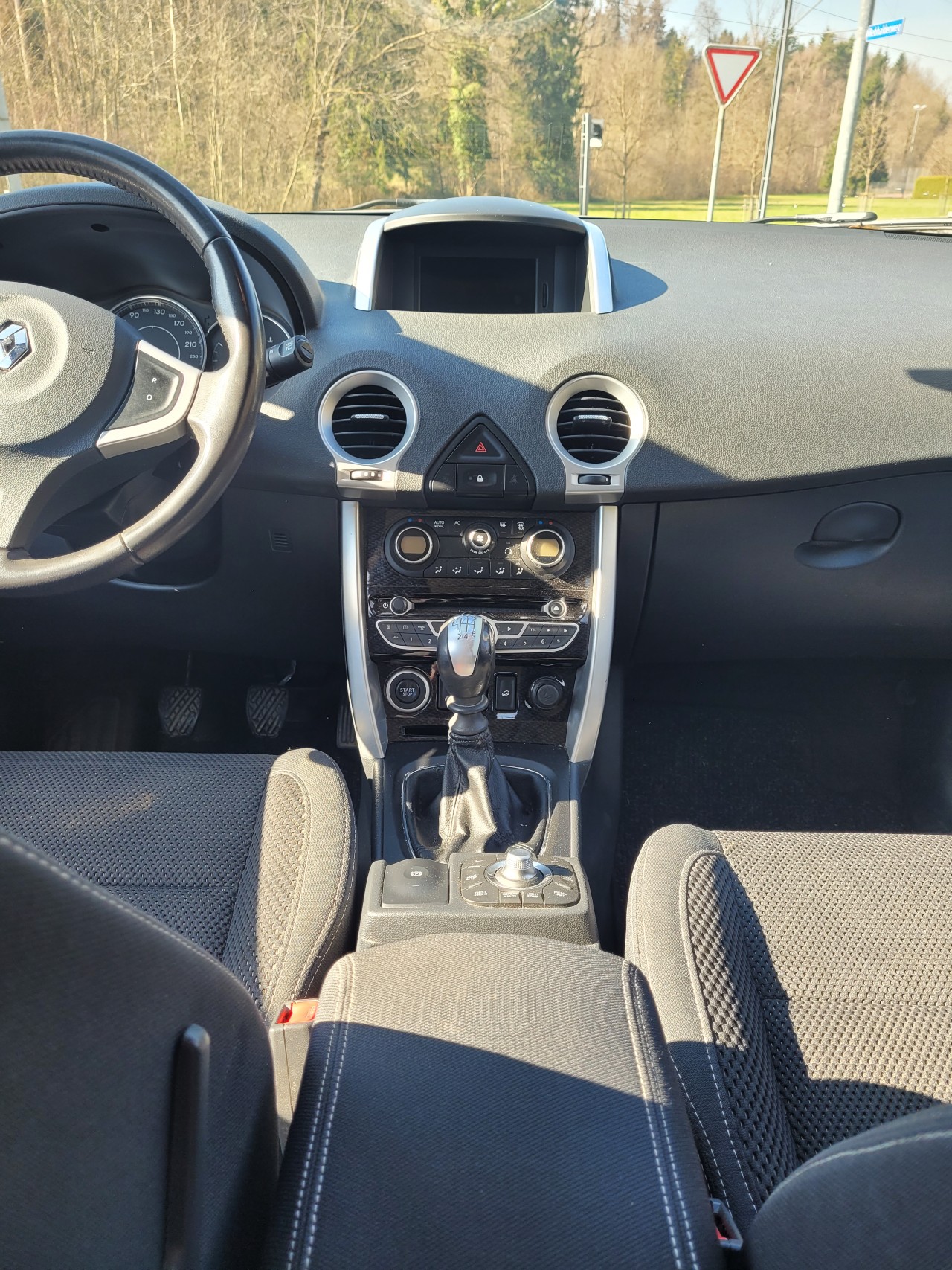 RENAULT Koleos 2.0 dCi Dynamique 4x4-image-4