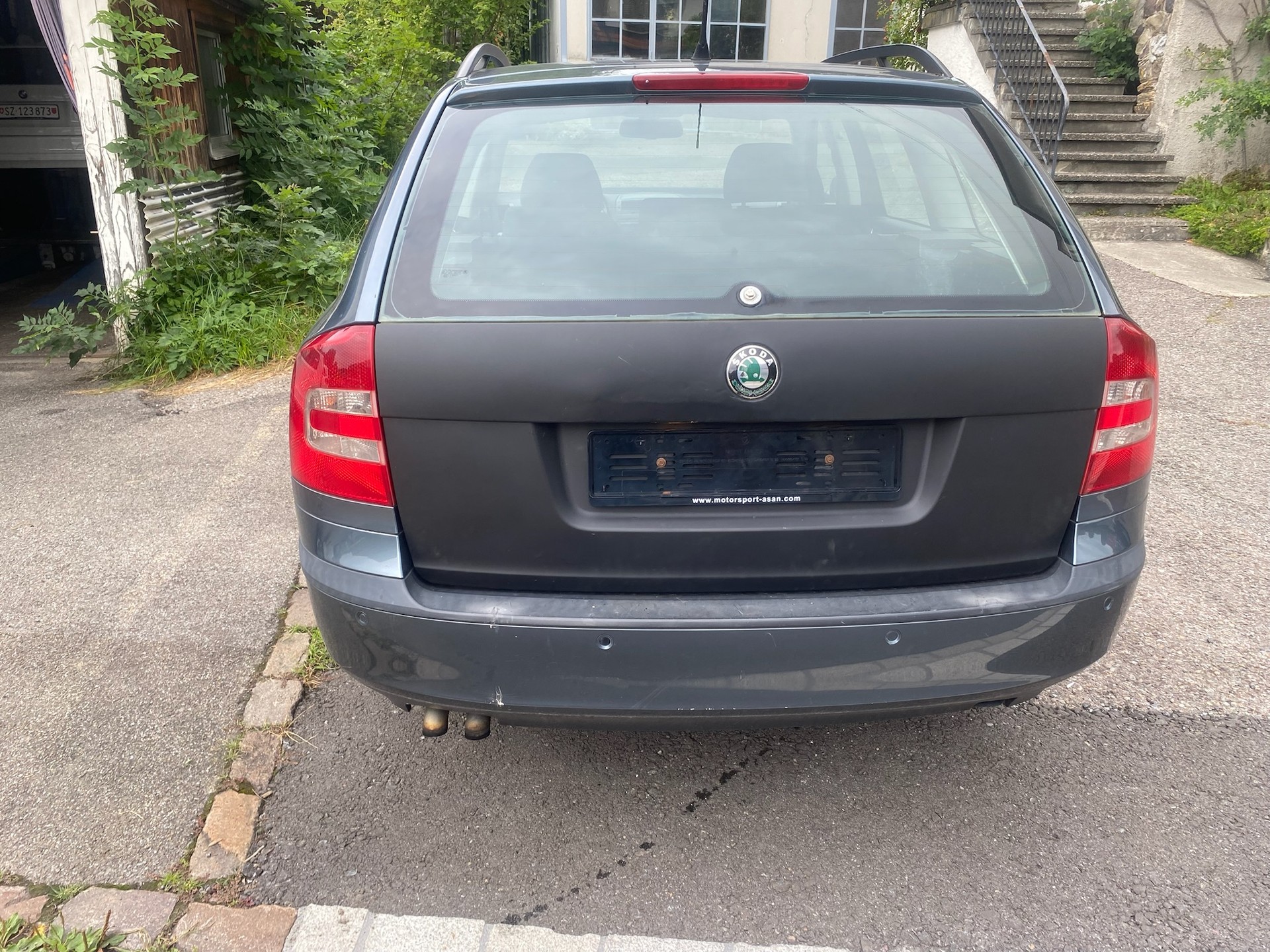 SKODA Octavia 1.9 TDI Adventure 4x4-image-2