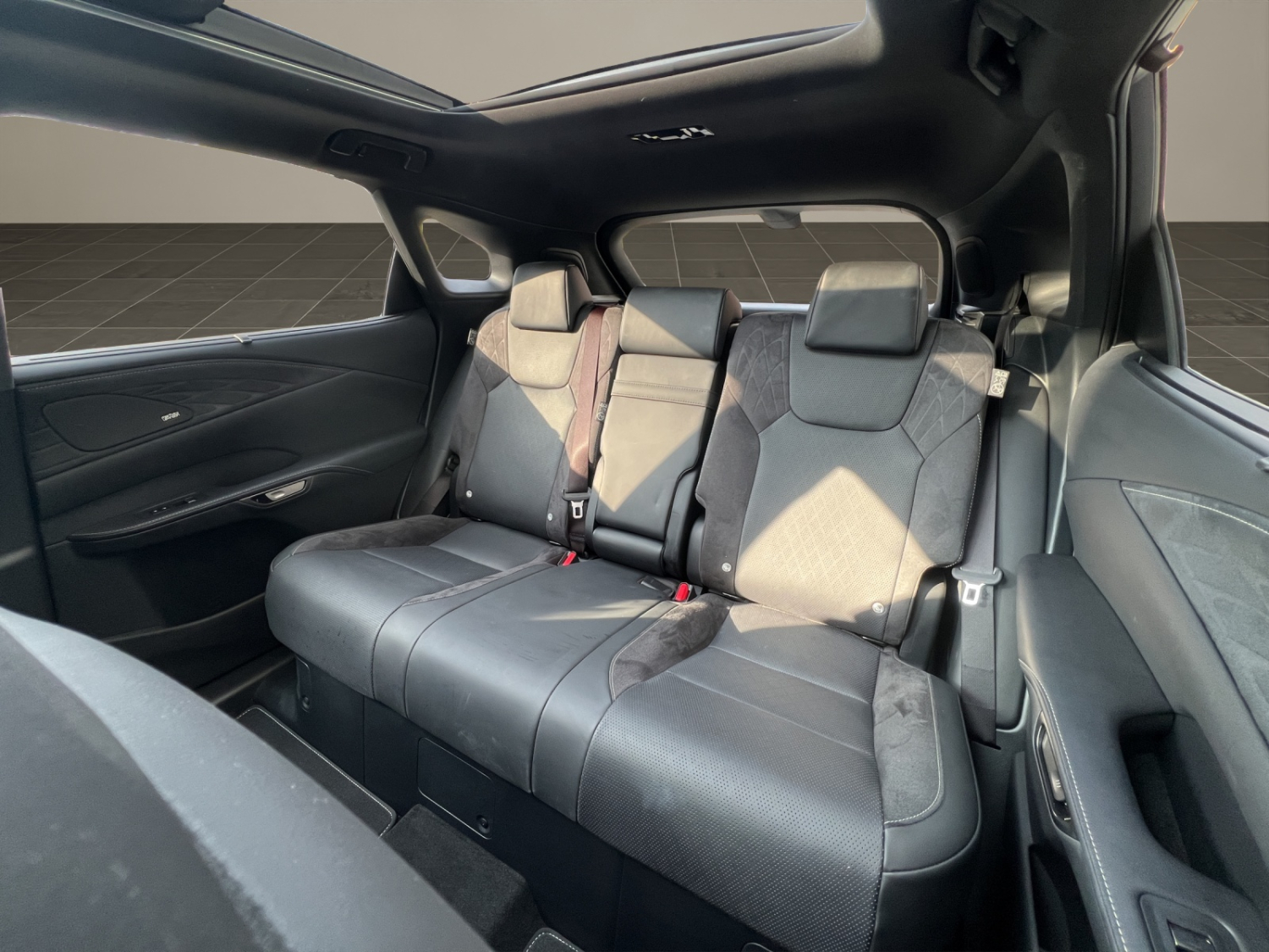 LEXUS RX 350h F-Line-image-16