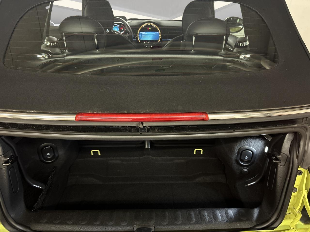 MINI Cabrio 2.0i John Cooper Works-image-11