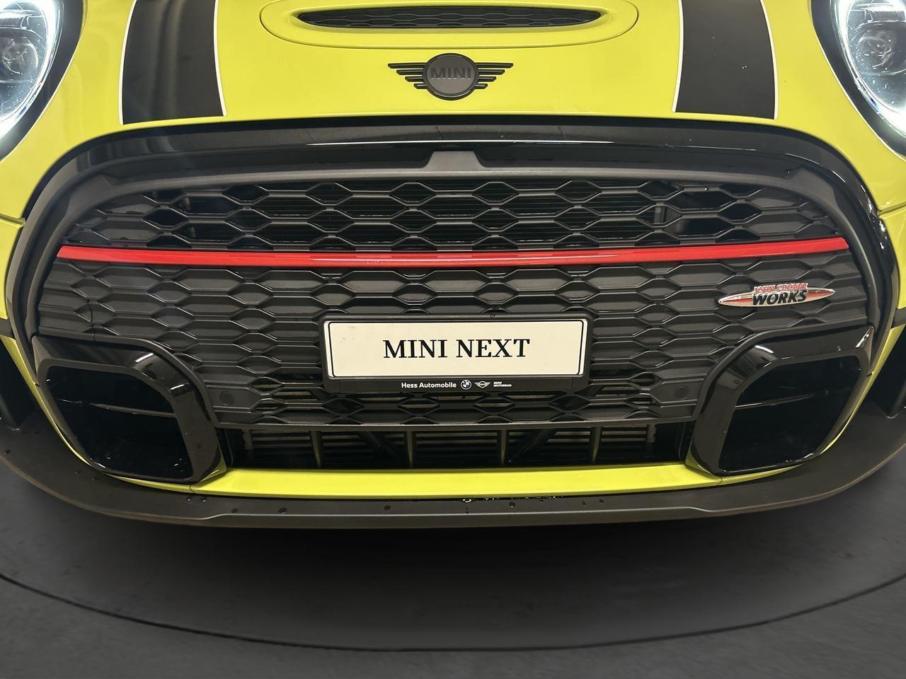 MINI Cabrio 2.0i John Cooper Works-image-6