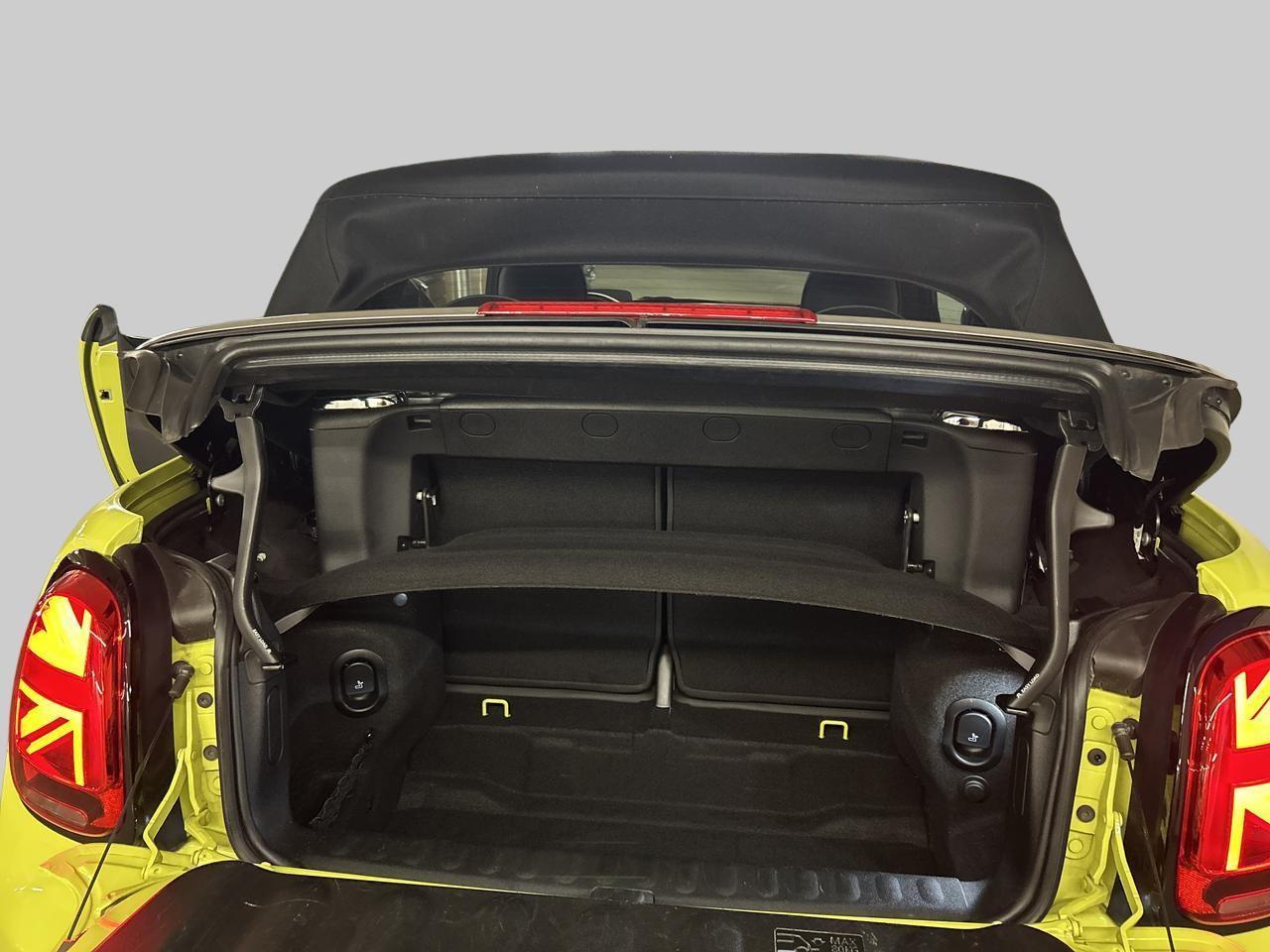 MINI Cabrio 2.0i John Cooper Works-image-9
