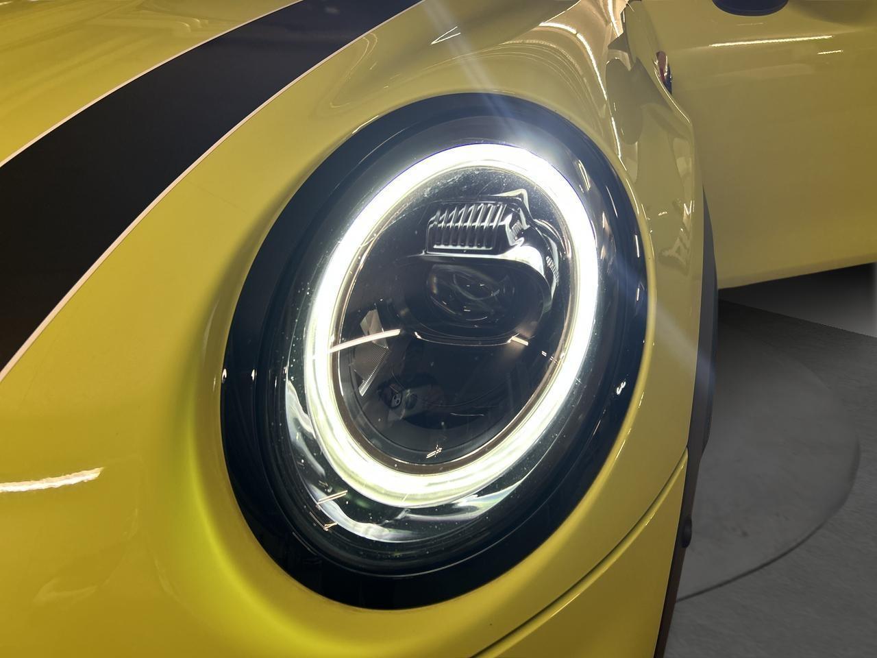 MINI Cabrio 2.0i John Cooper Works-image-7