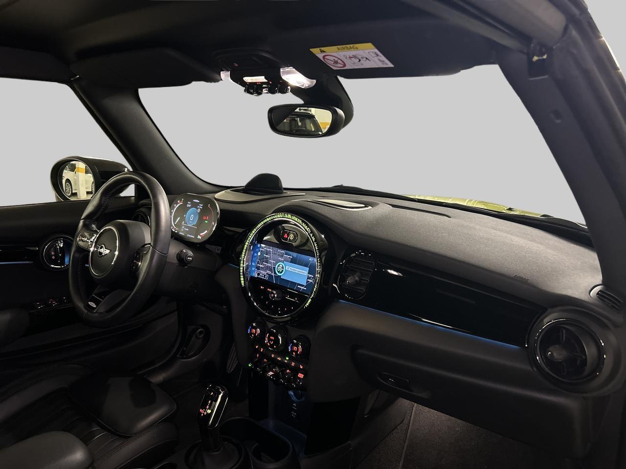 MINI Cabrio 2.0i John Cooper Works-image-14