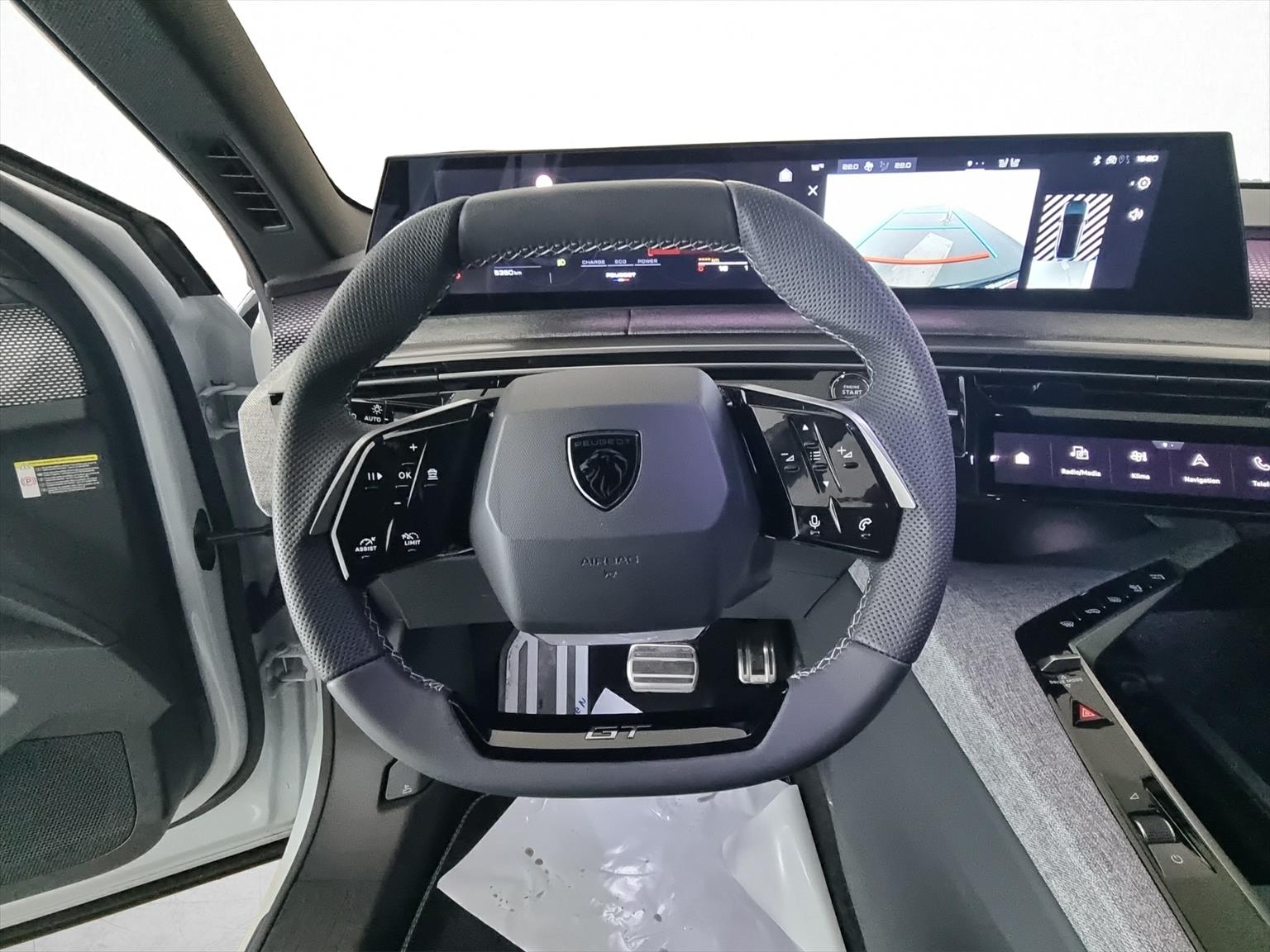 PEUGEOT 3008 145 Hybrid GT Automat-image-8