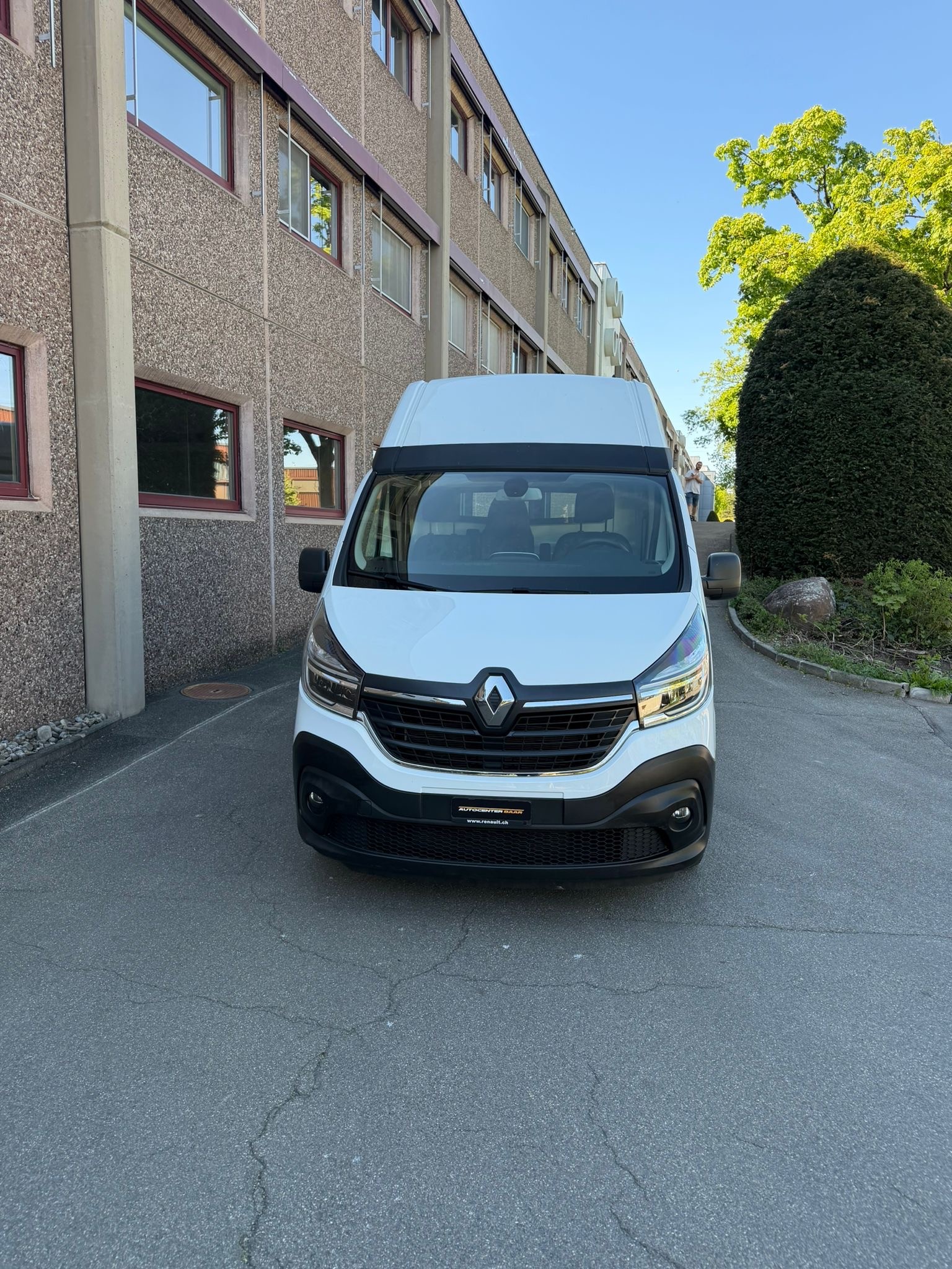 RENAULT Trafic 2.0 ENERGY dCi145 3.0t Business L2H2-showroom-element-1