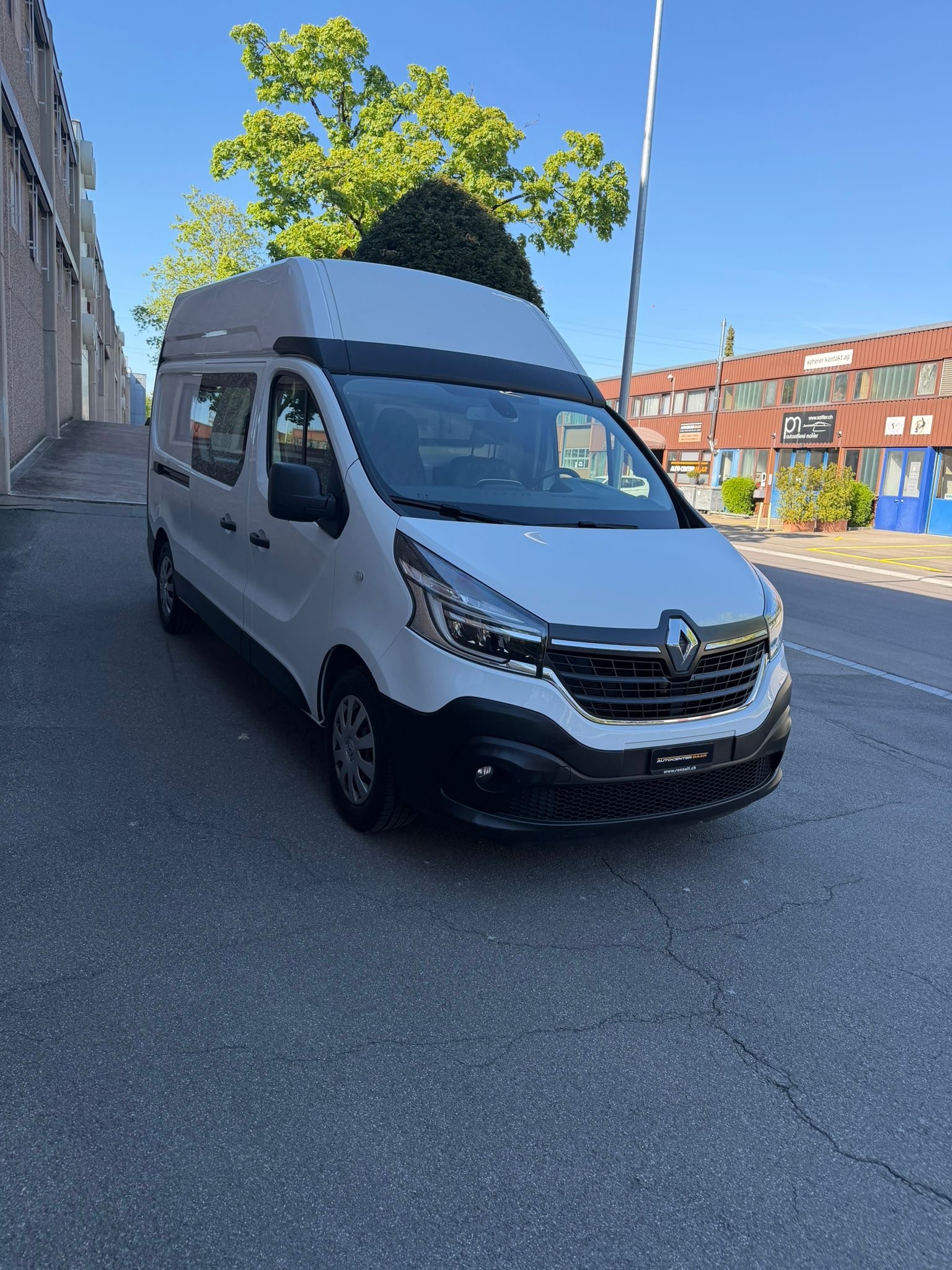 RENAULT Trafic 2.0 ENERGY dCi145 3.0t Business L2H2-showroom-element-3