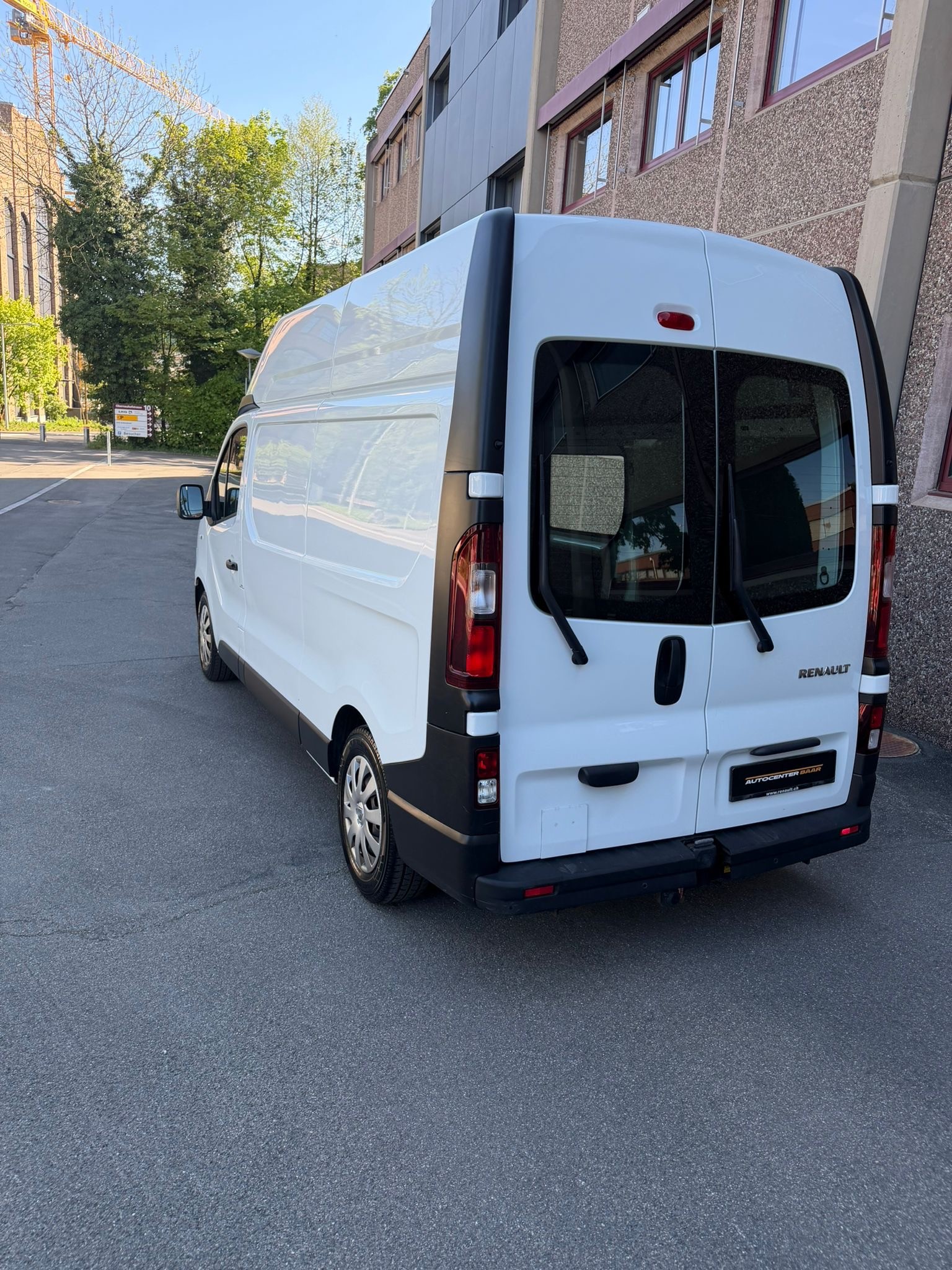 RENAULT Trafic 2.0 ENERGY dCi145 3.0t Business L2H2-image-6