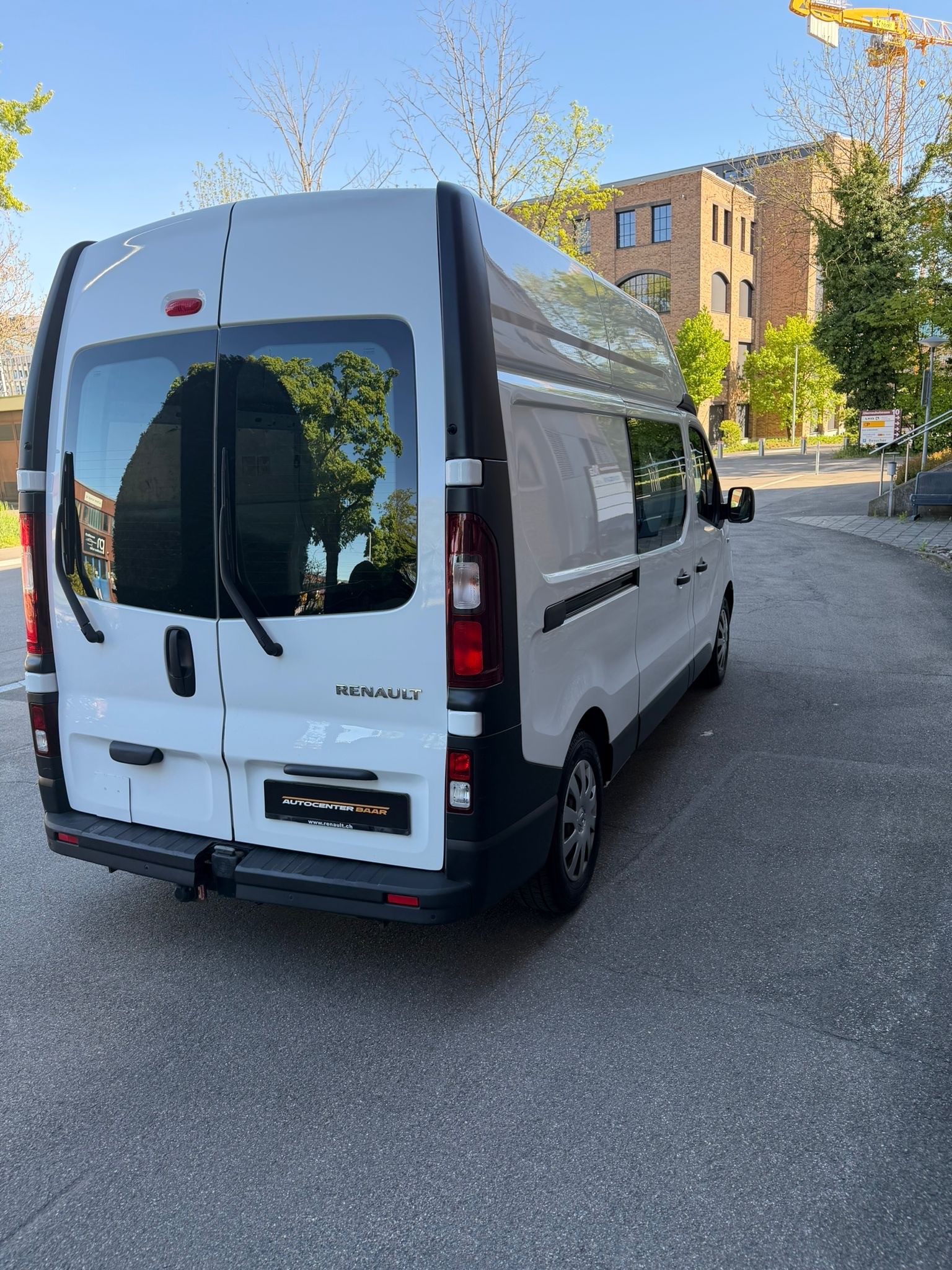 RENAULT Trafic 2.0 ENERGY dCi145 3.0t Business L2H2-image-4