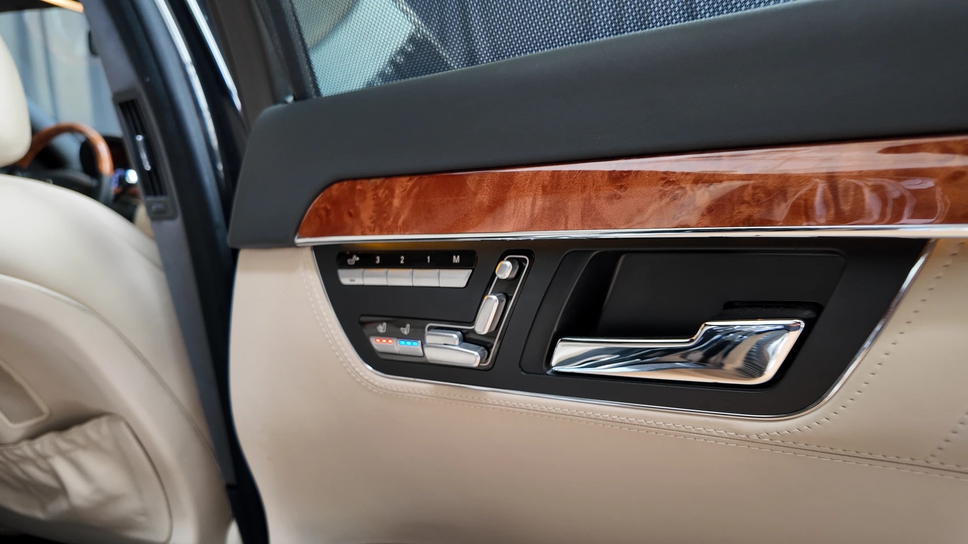 MERCEDES-BENZ S 600 L Automatic | S65 AMG OPTIK | FACELIFT | V12 | DESIGNO-image-11