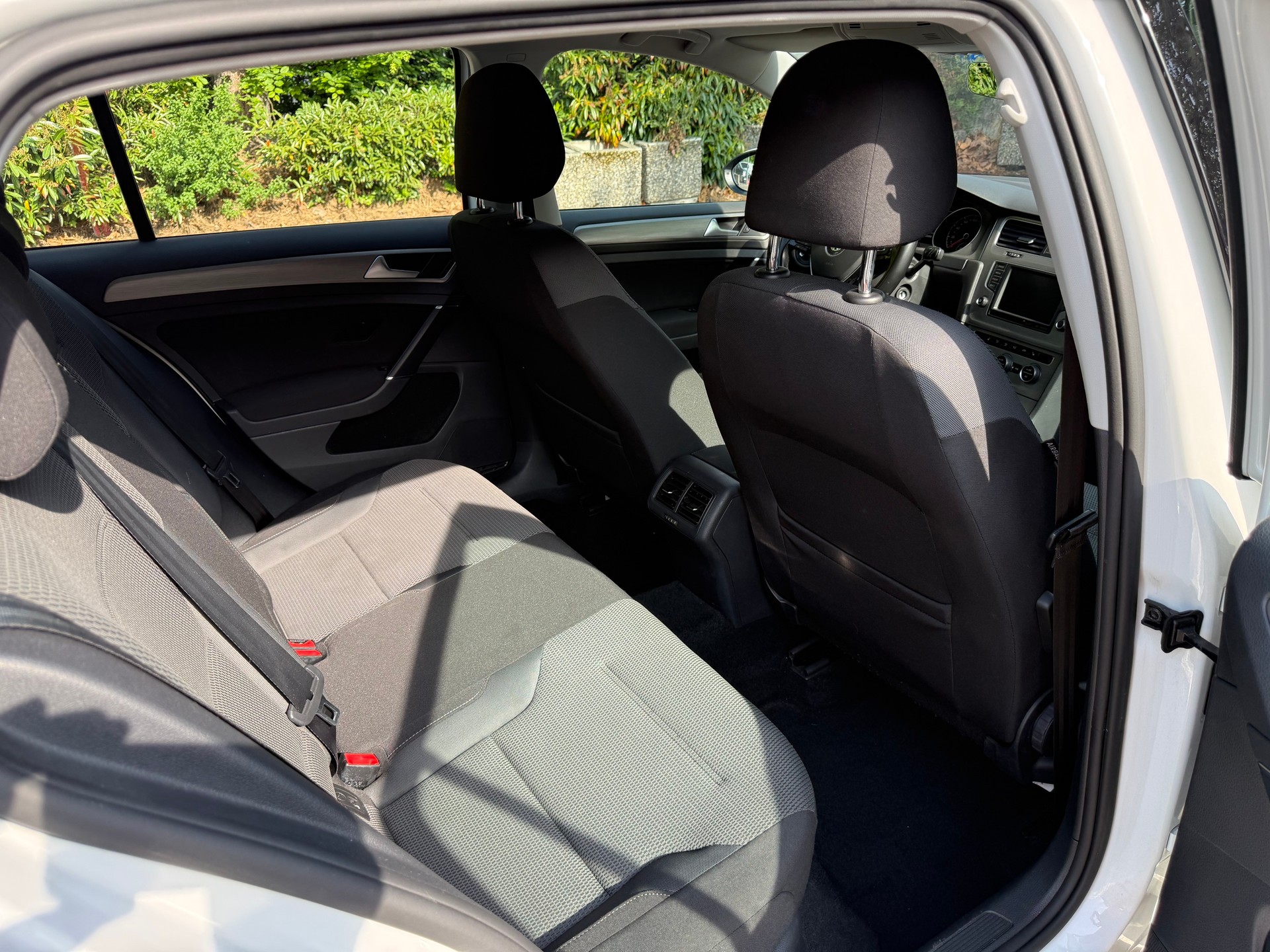 VW Golf 1.4 TSI Comfortline DSG ( Visite du jour-Garantie-Service à jour )-image-10