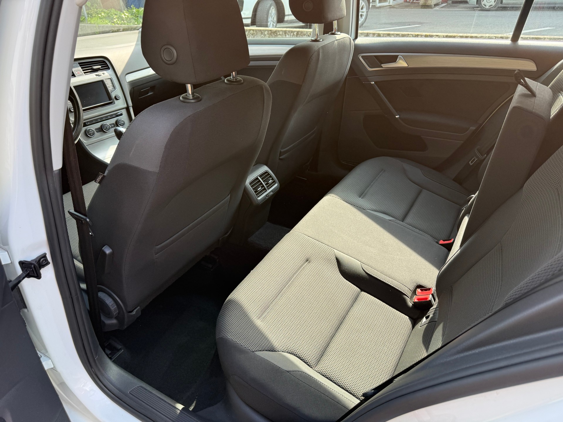 VW Golf 1.4 TSI Comfortline DSG ( Visite du jour-Garantie-Service à jour )-image-8