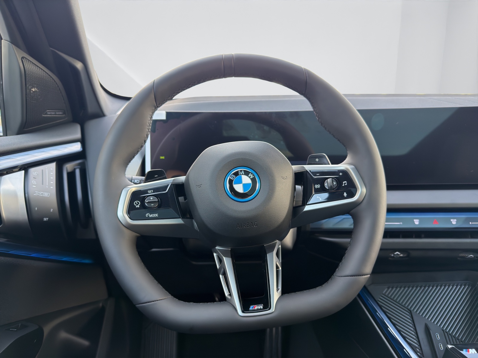 BMW X3 30e xDrive-image-16
