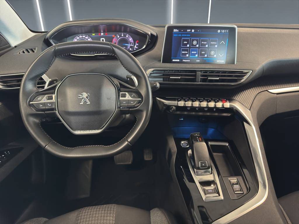 PEUGEOT 3008 1.2 PureTech Active Pack EAT8-image-5