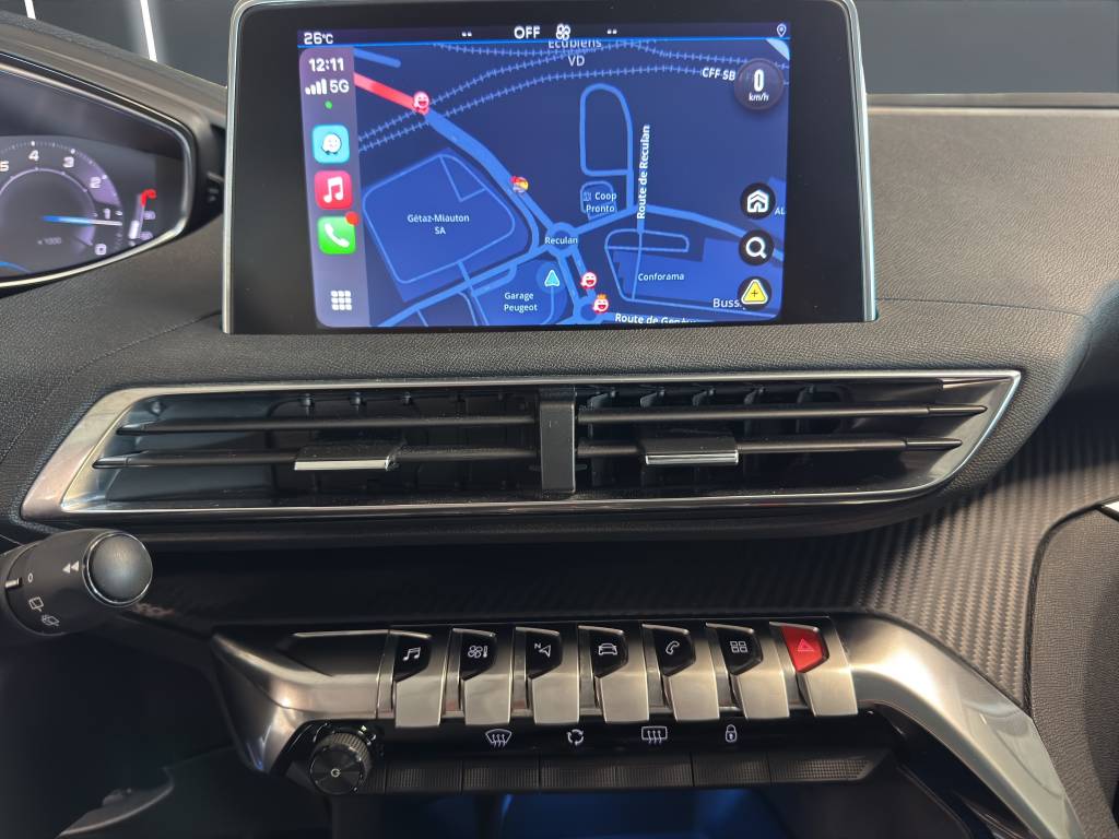PEUGEOT 3008 1.2 PureTech Active Pack EAT8-image-6