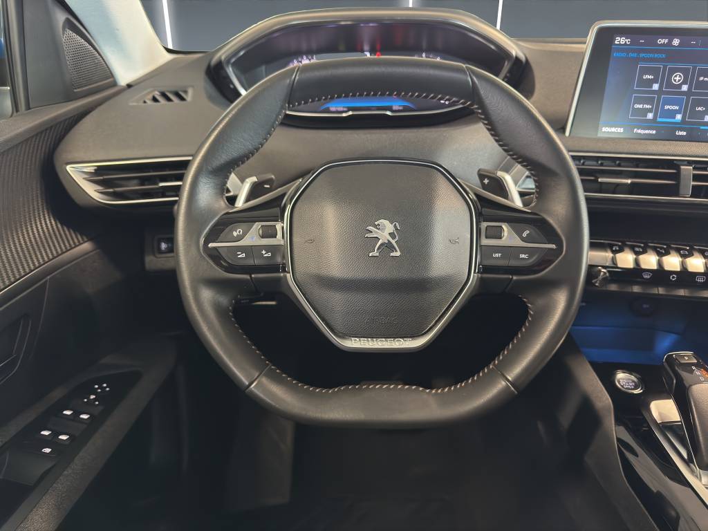 PEUGEOT 3008 1.2 PureTech Active Pack EAT8-image-14