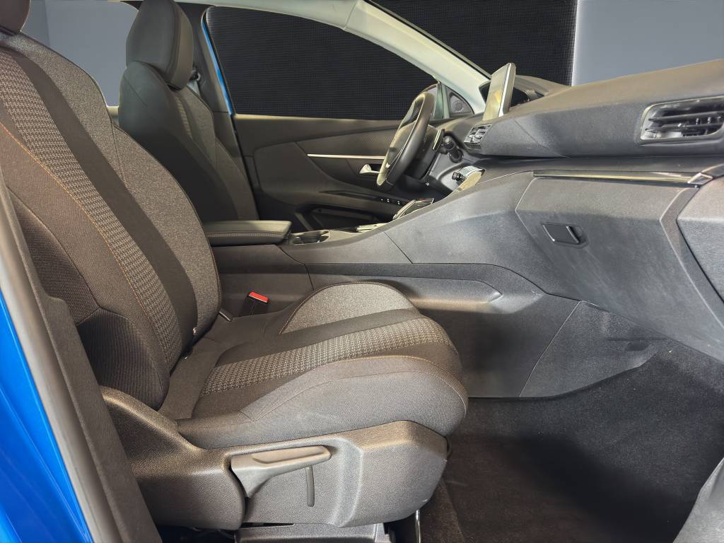 PEUGEOT 3008 1.2 PureTech Active Pack EAT8-image-10