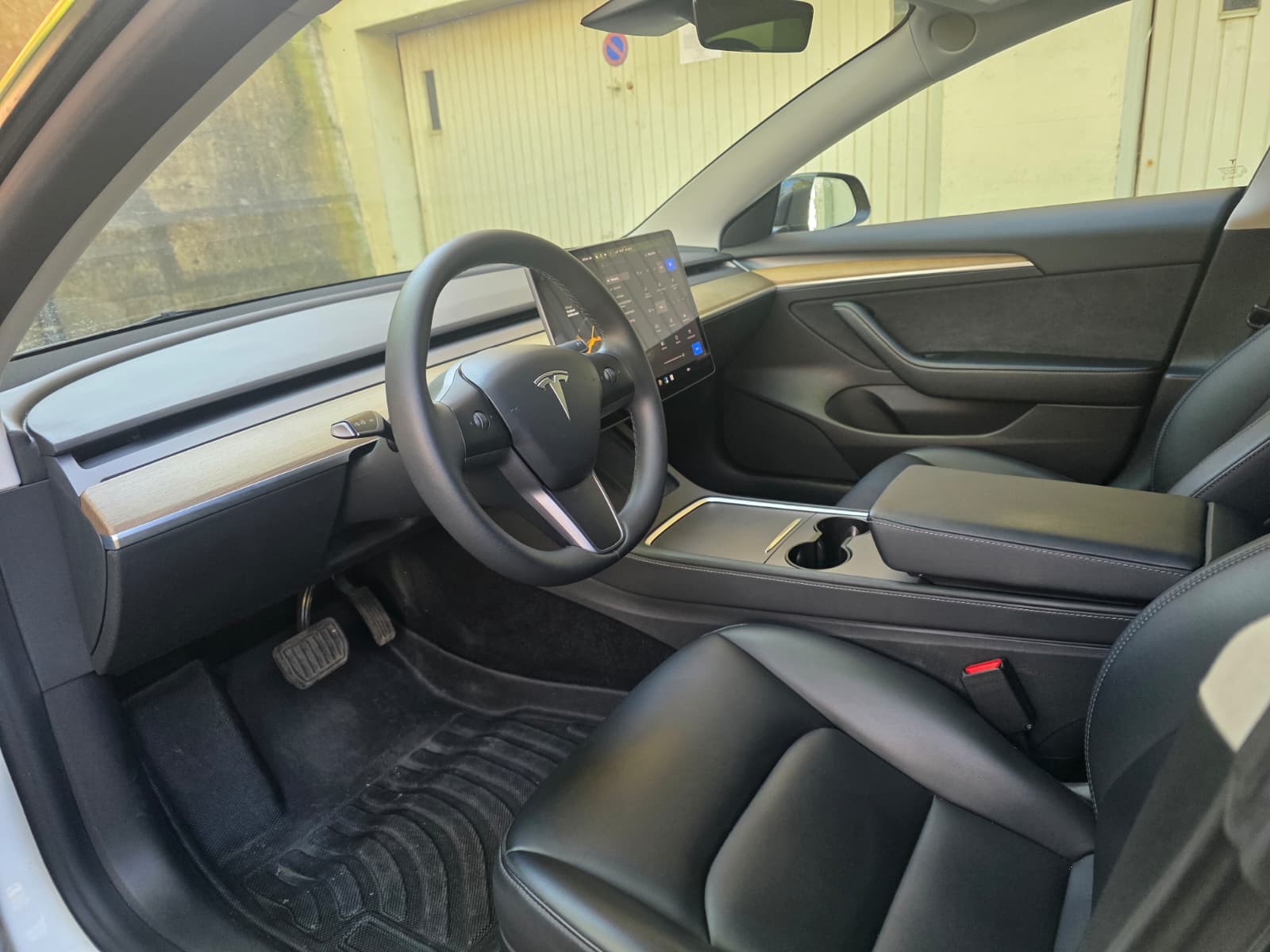 TESLA Model 3 Long Range Dual Motor AWD-image-12