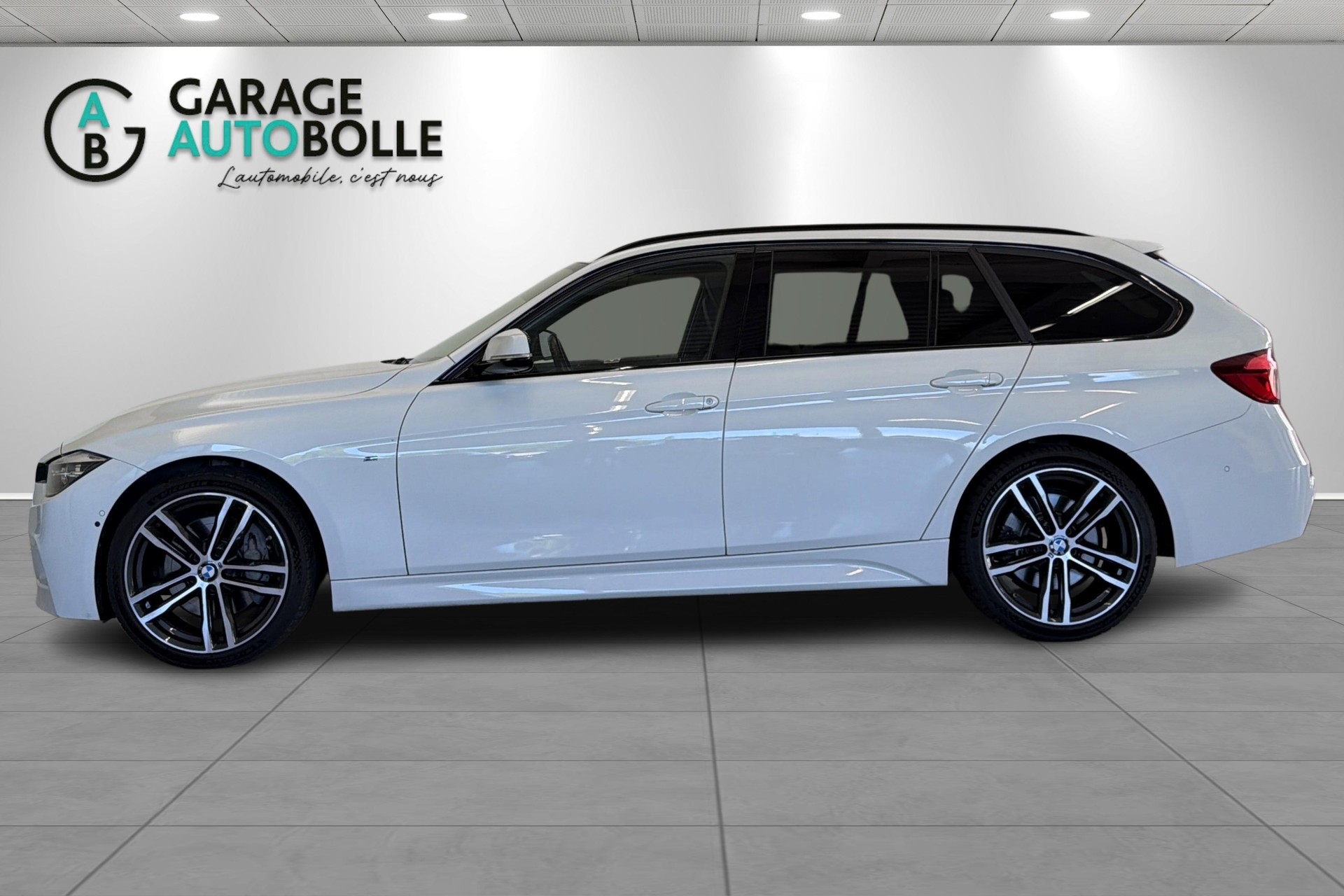 BMW 340i xDrive Touring Edition M Sport Steptronic-image-6