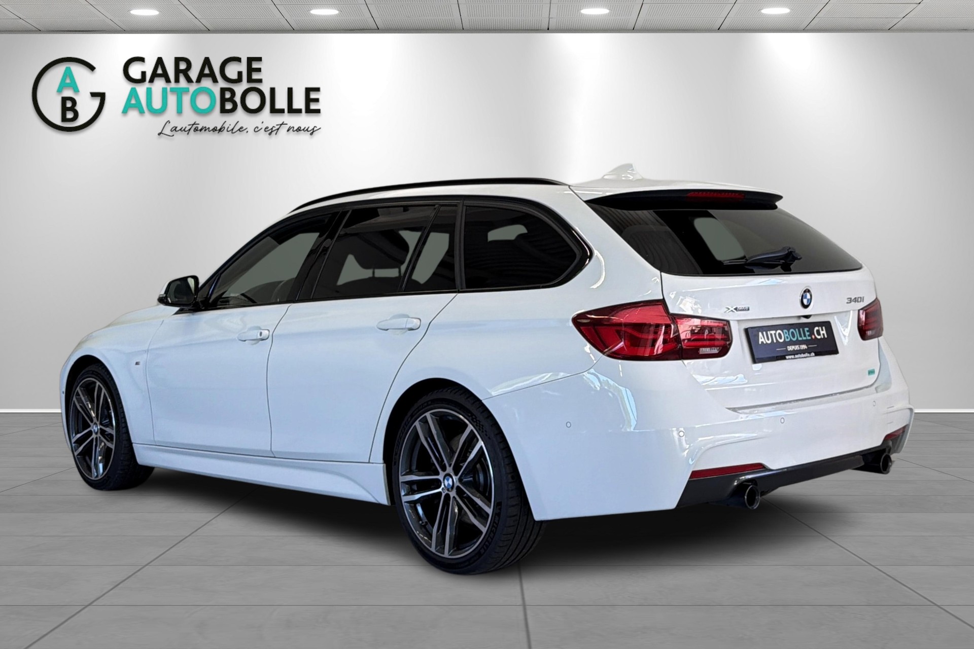 BMW 340i xDrive Touring Edition M Sport Steptronic-image-4