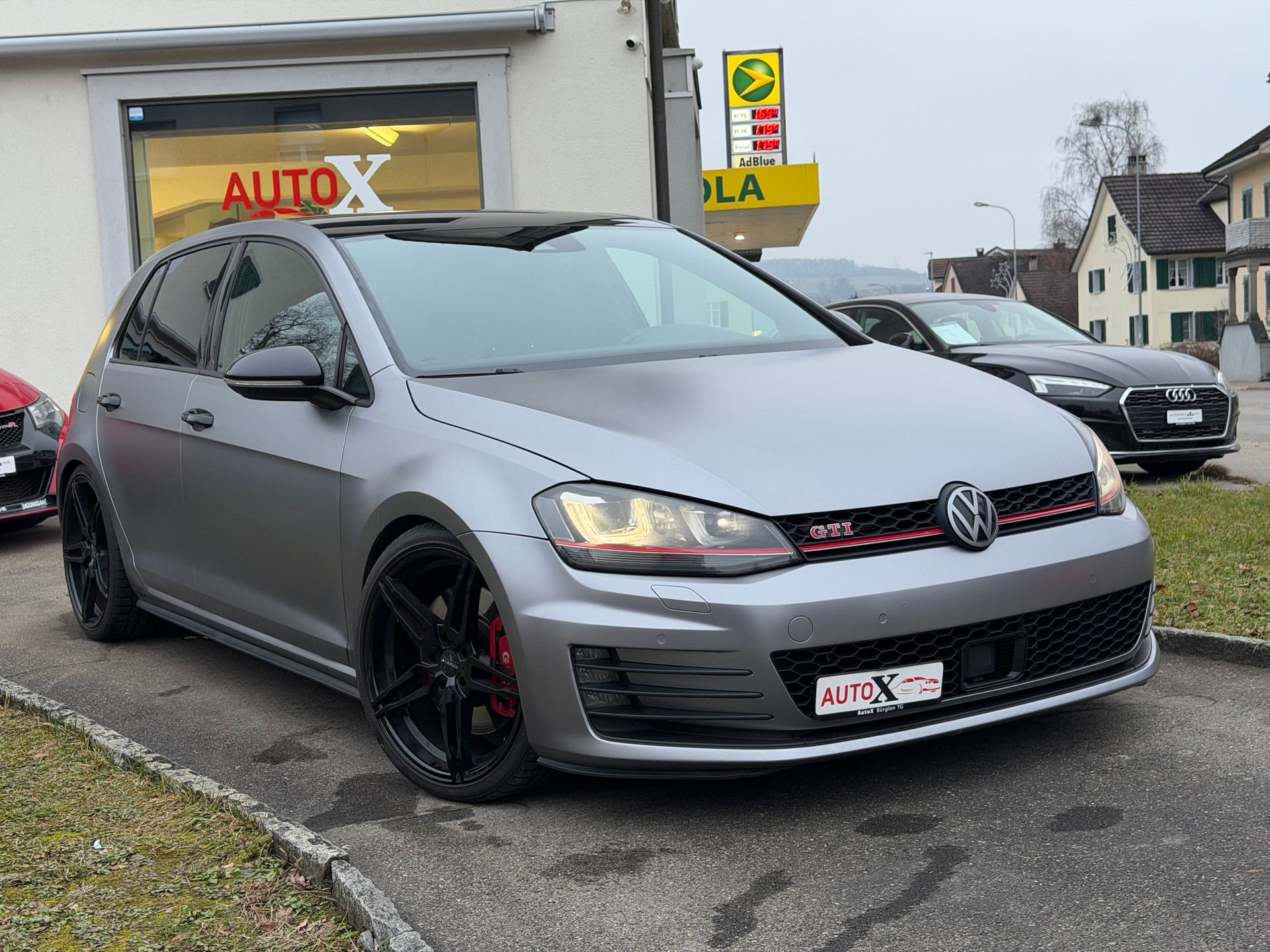 VW Golf 2.0 TSI GTI Performance-image-0