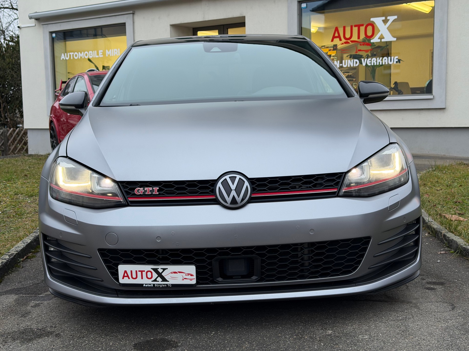VW Golf 2.0 TSI GTI Performance-image-2