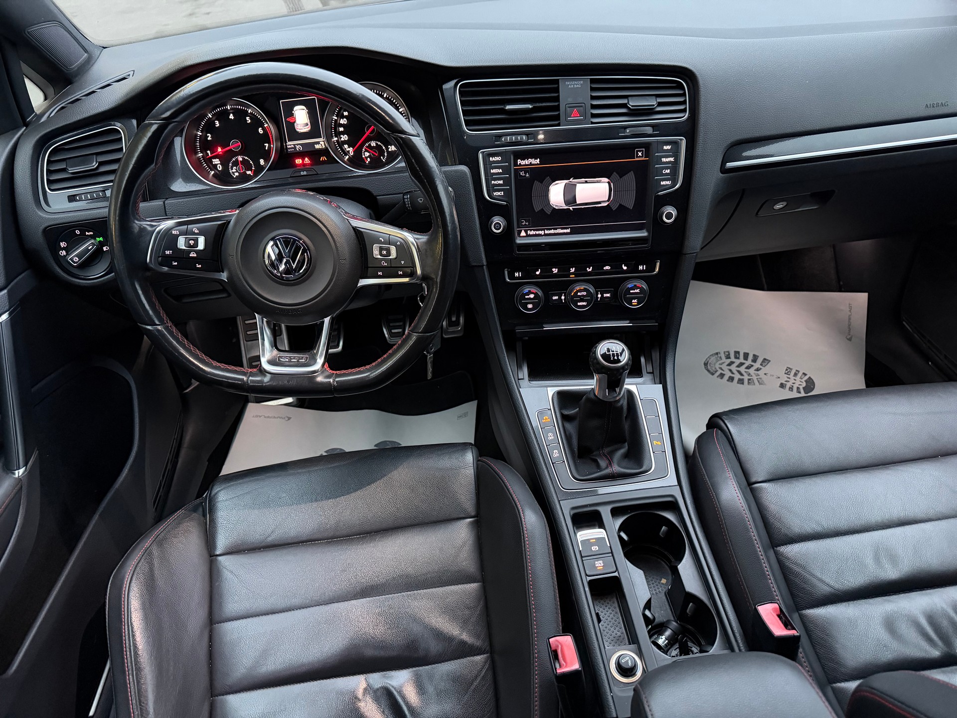 VW Golf 2.0 TSI GTI Performance-image-8