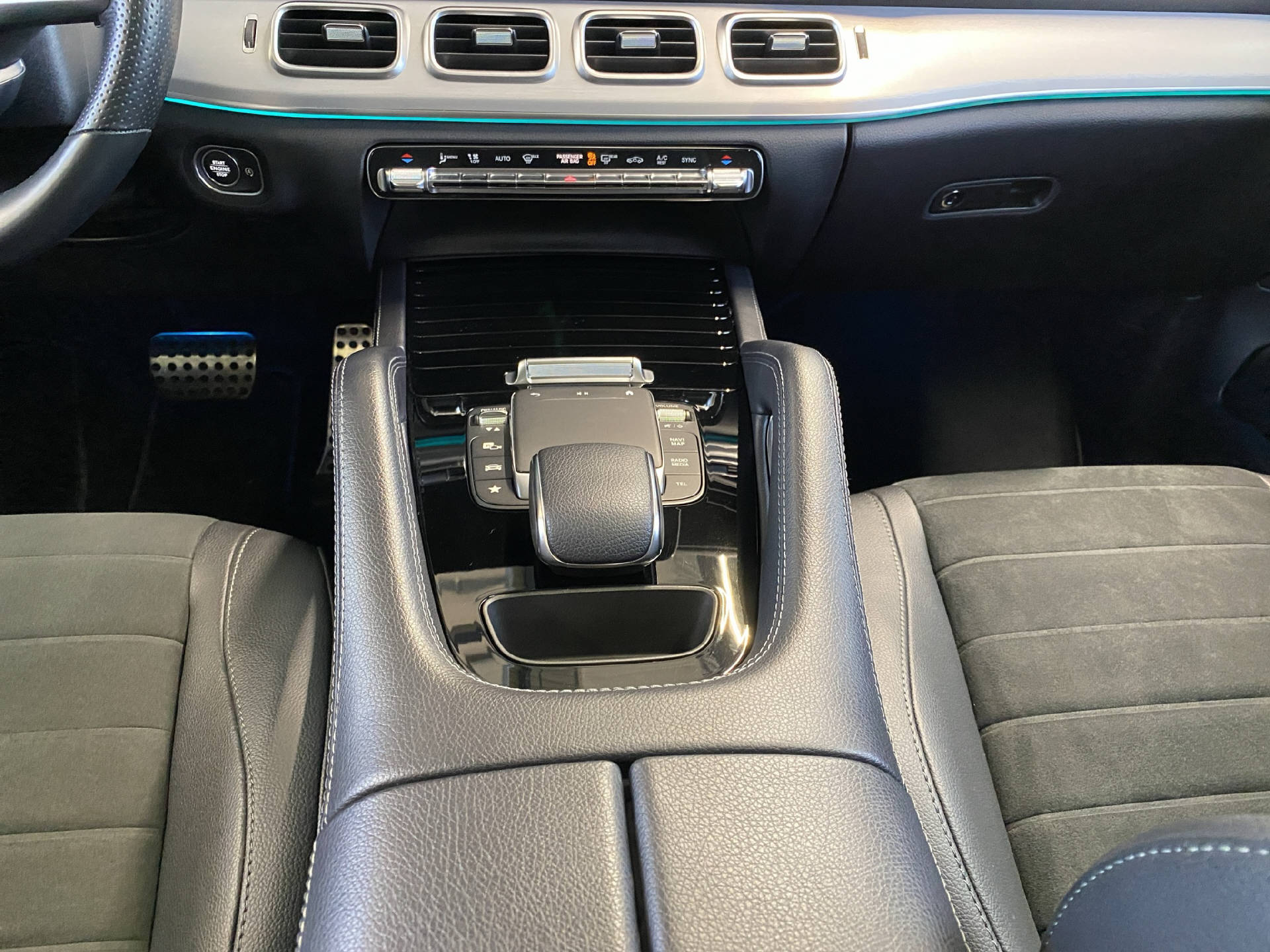 MERCEDES-BENZ GLE 300 d AMG Line 4MATIC-image-10