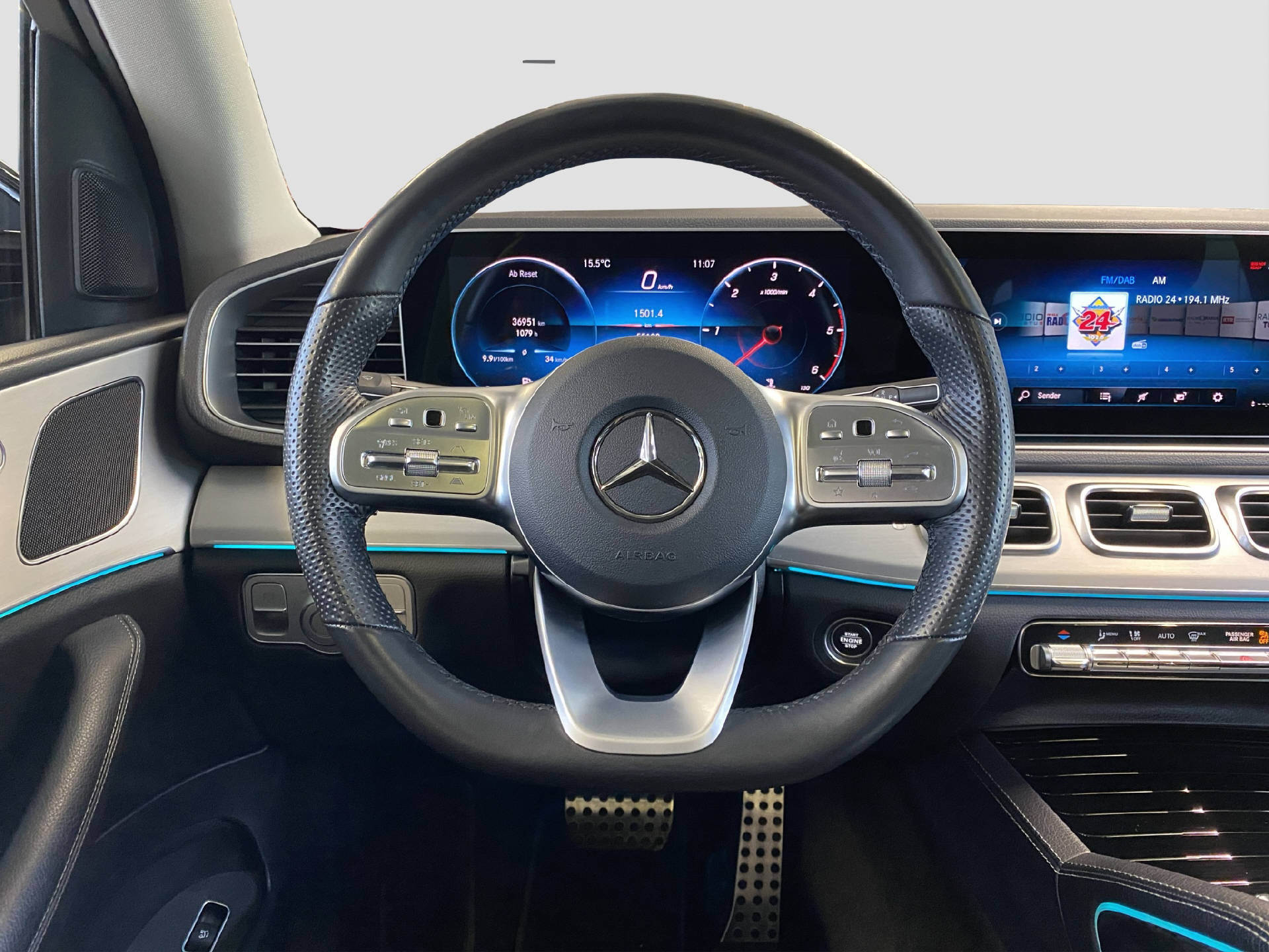 MERCEDES-BENZ GLE 300 d AMG Line 4MATIC-image-9