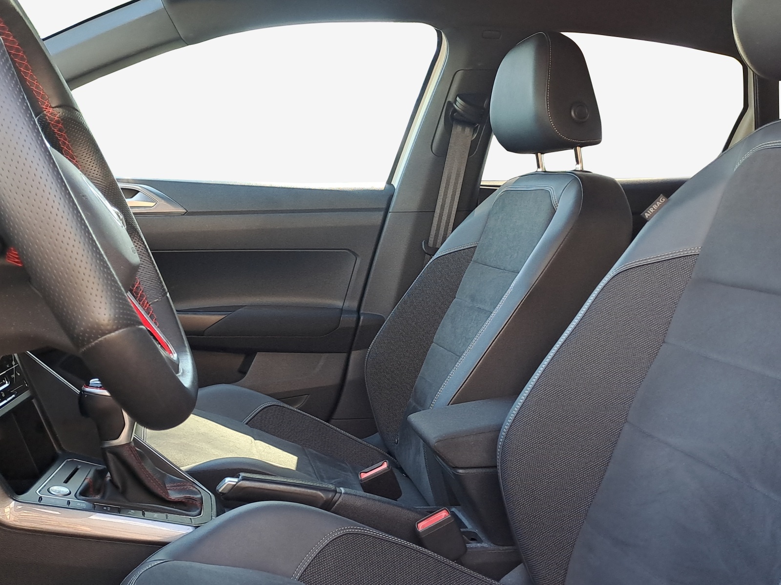 VW Polo 2.0 TSI GTI DSG-image-6