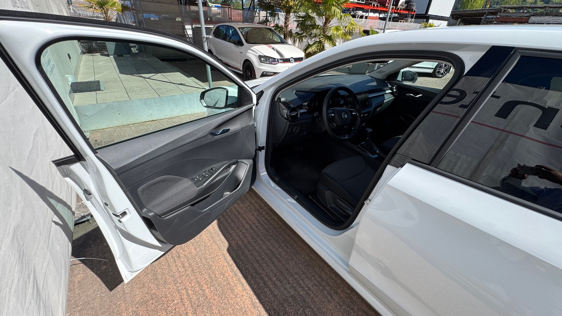 SKODA Fabia 1.0 TSI Ambition DSG-image-18